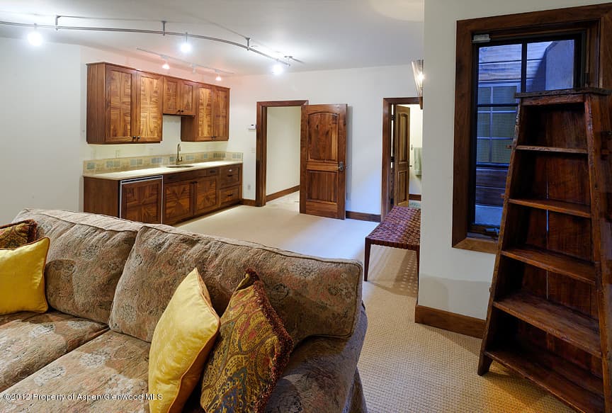 127 Robinson Road - Photo 10
