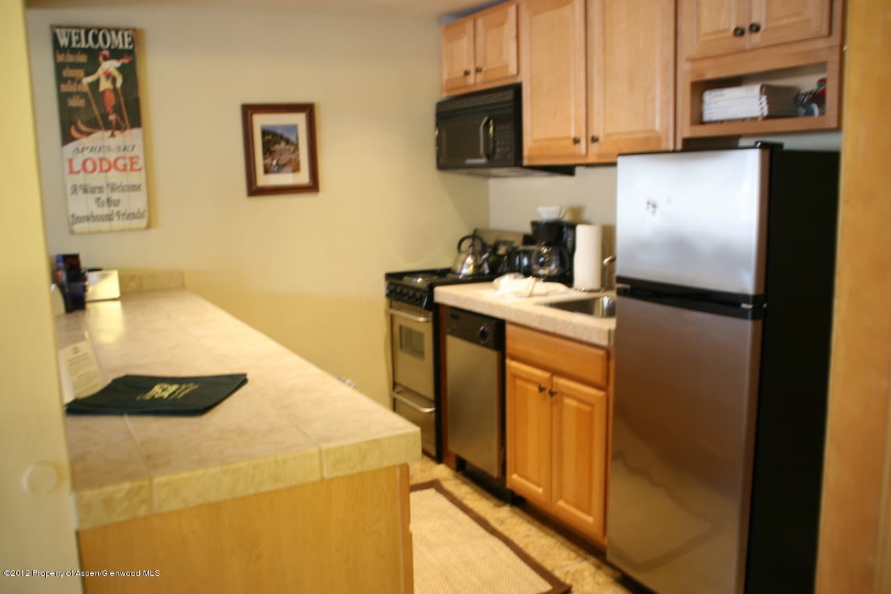 617 E Cooper Avenue 424 - Photo 10