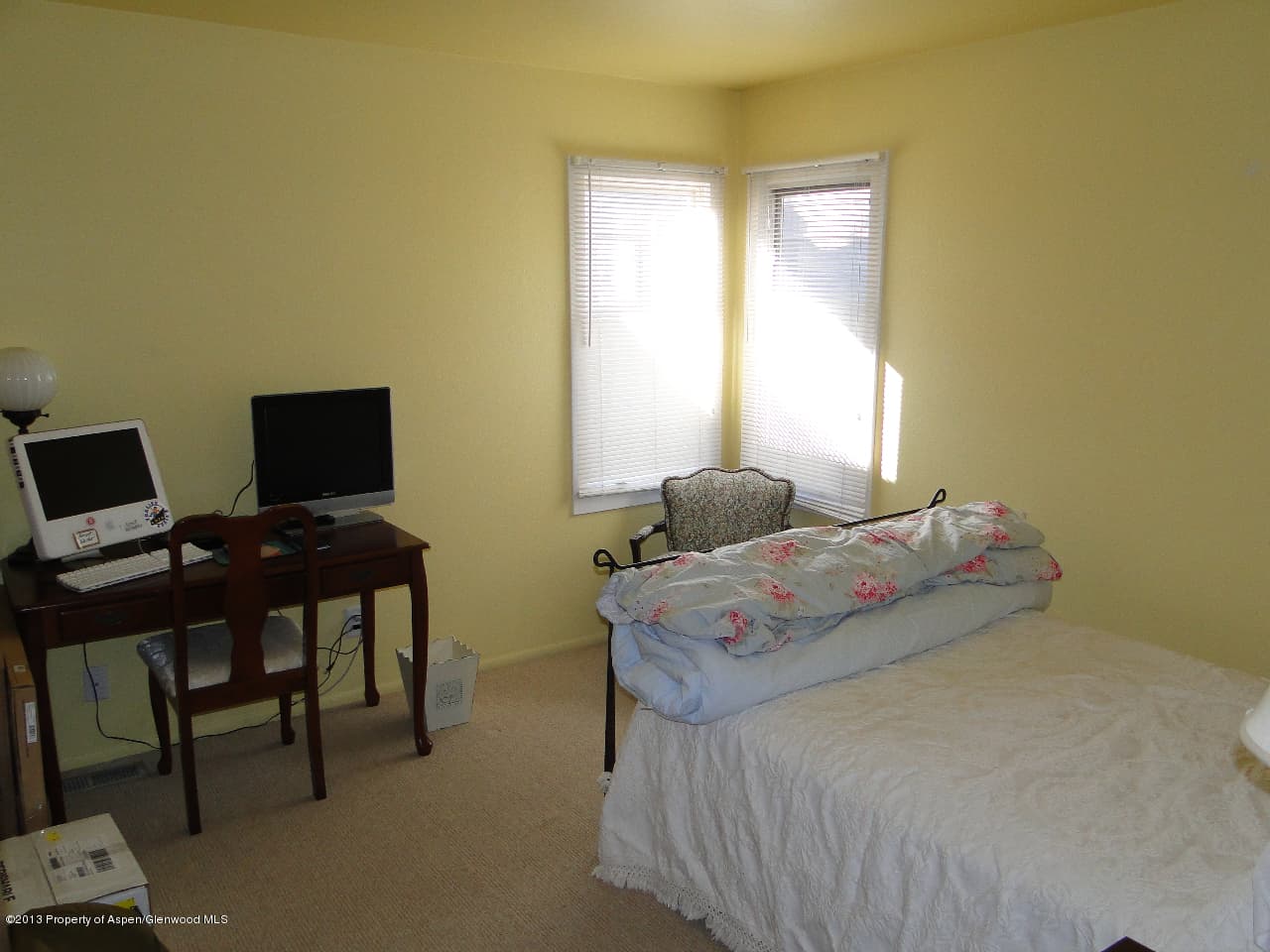 814 W Bleeker Street #E-1 - Photo 5