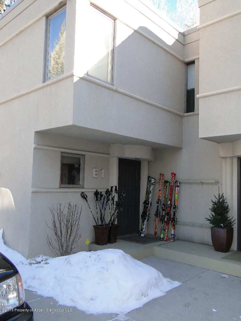 814 W Bleeker Street #E-1 - Photo 7