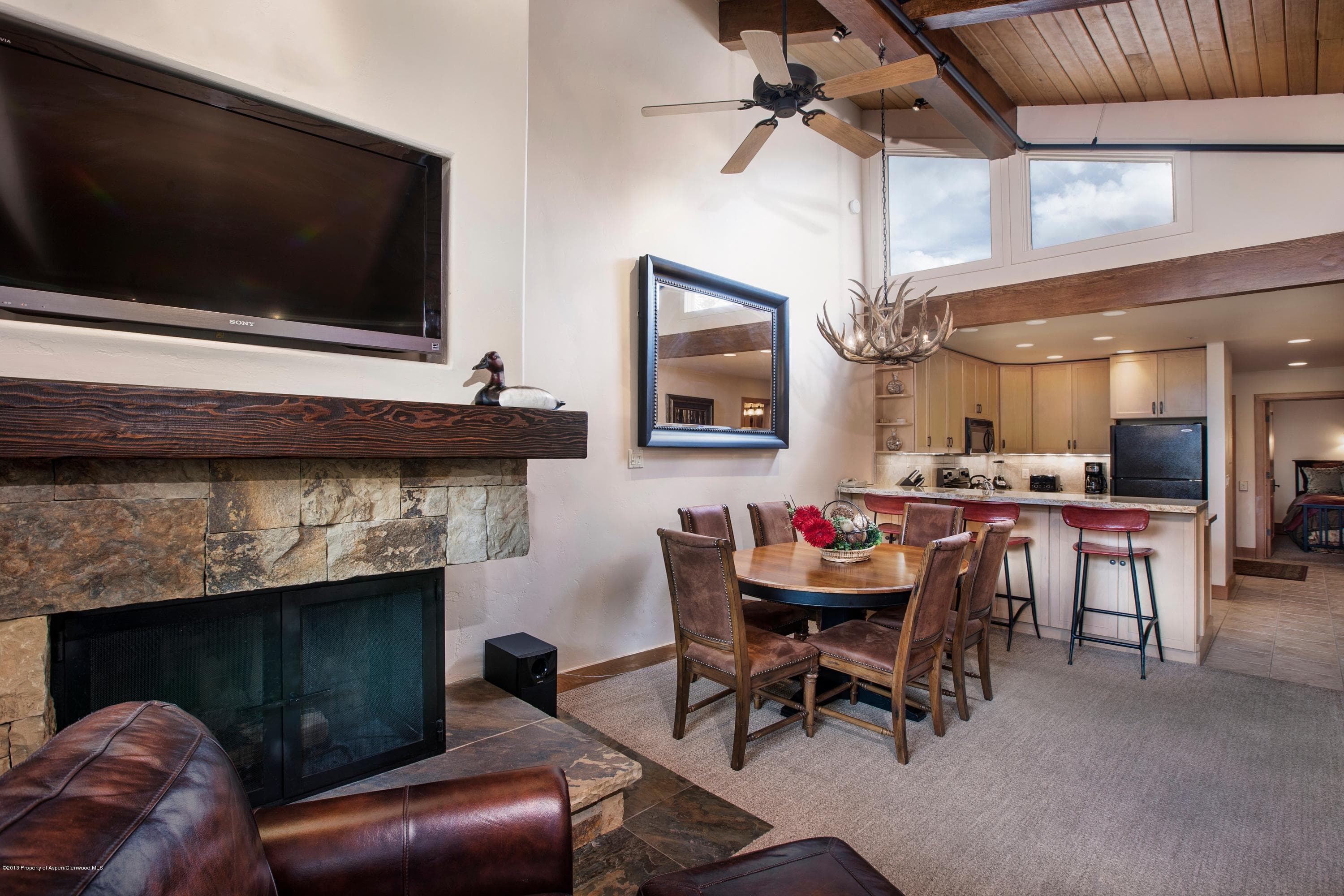 610 W End Street H402 - Photo 3