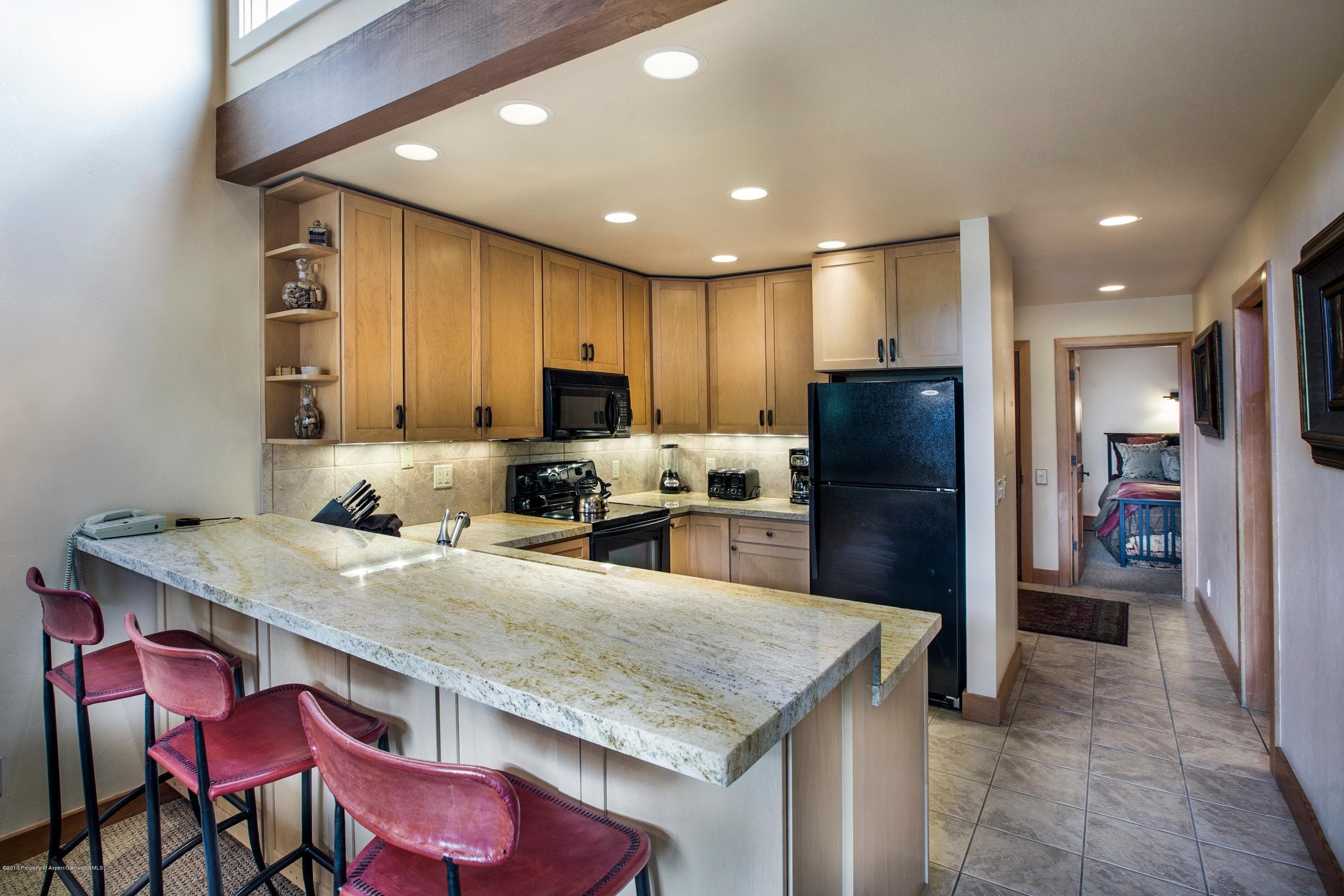 610 W End Street H402 - Photo 4