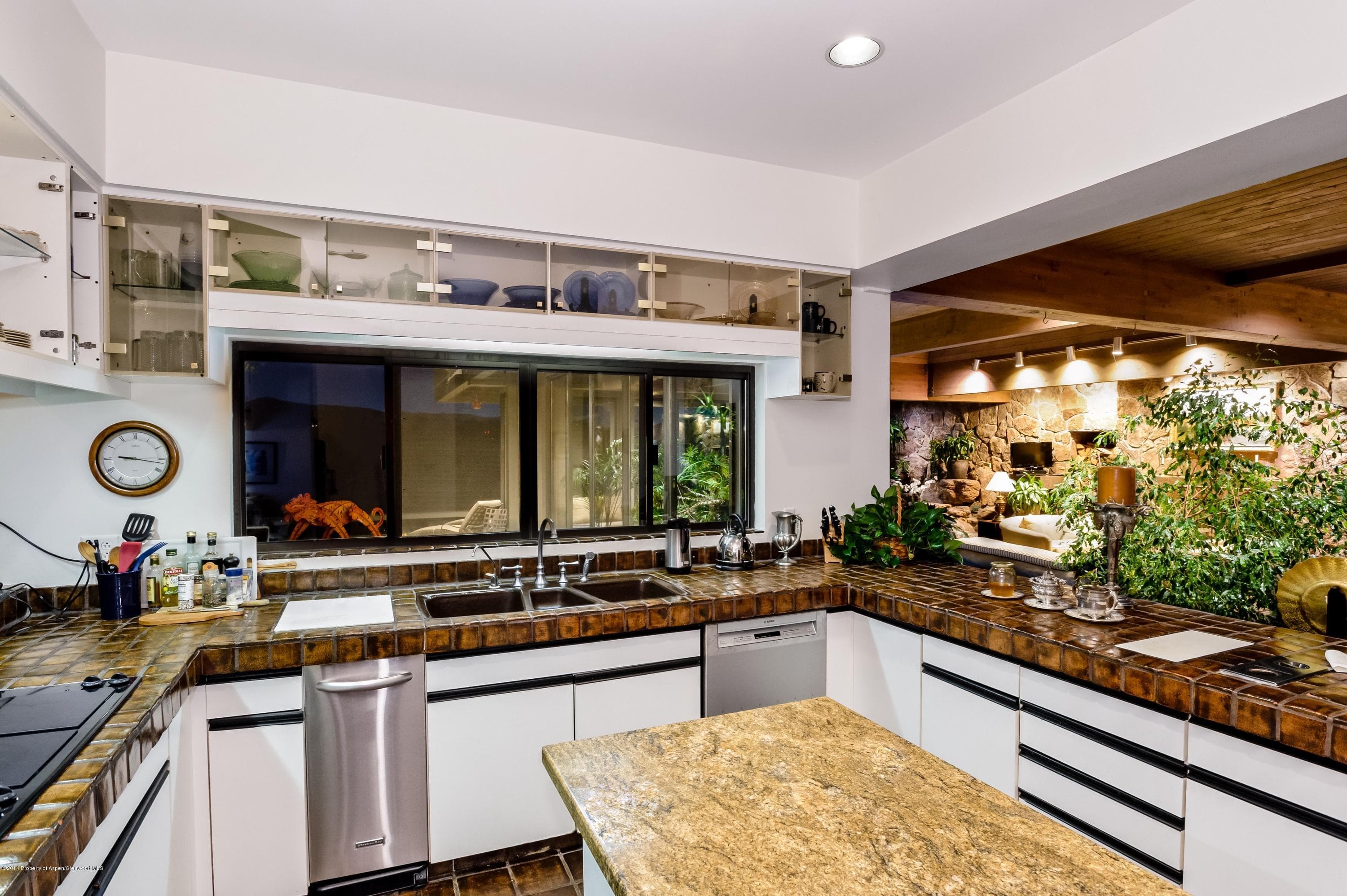 574 Johnson Drive - Photo 12