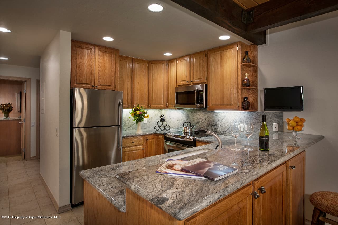610 S West End Street J-201 - Photo 4