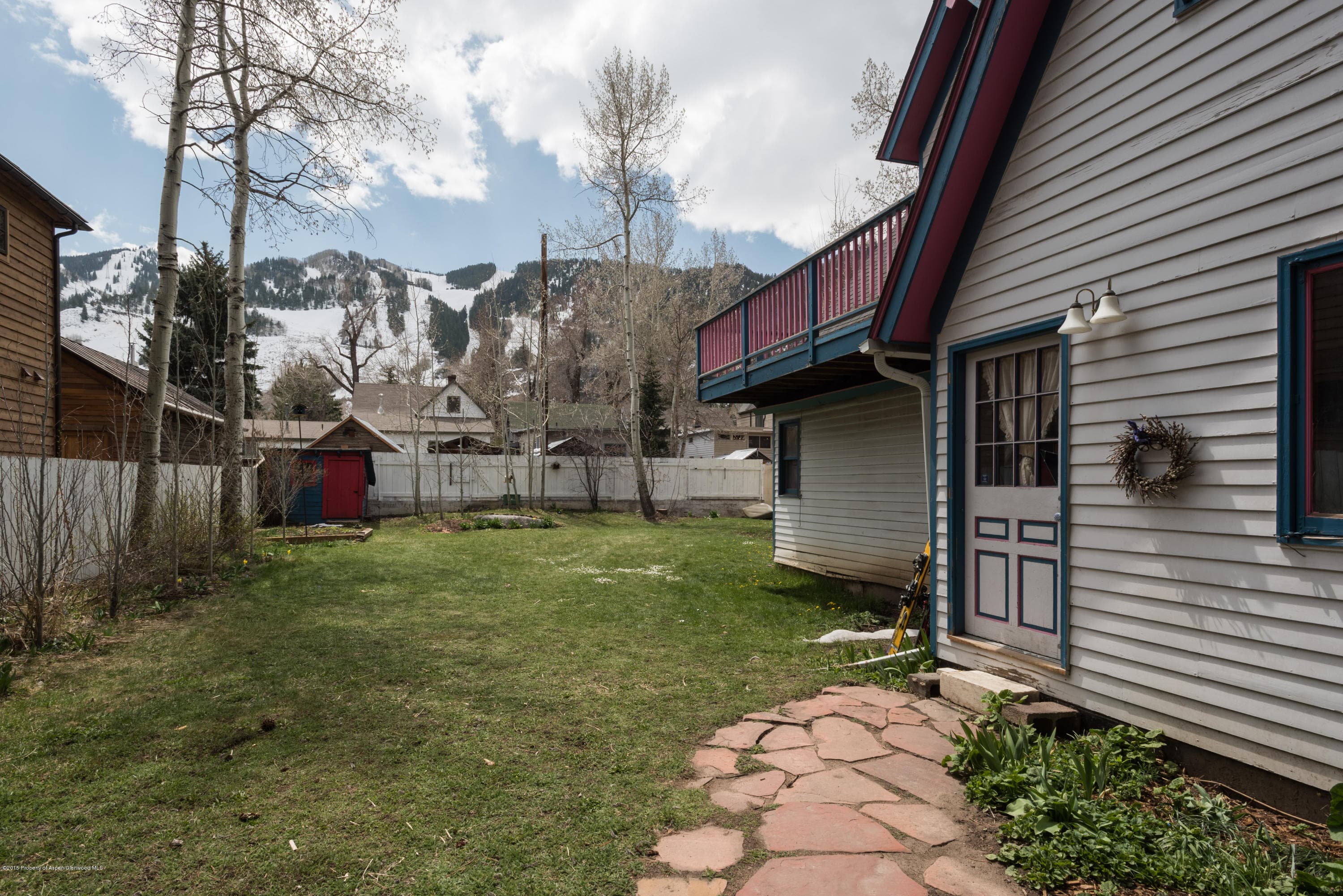 209 E Bleeker Street - Photo 4