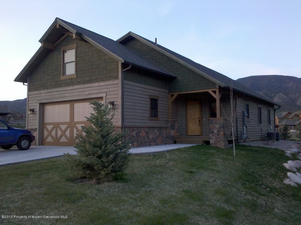204 Blackhawk, New Castle, CO 81647 - Photo 1
