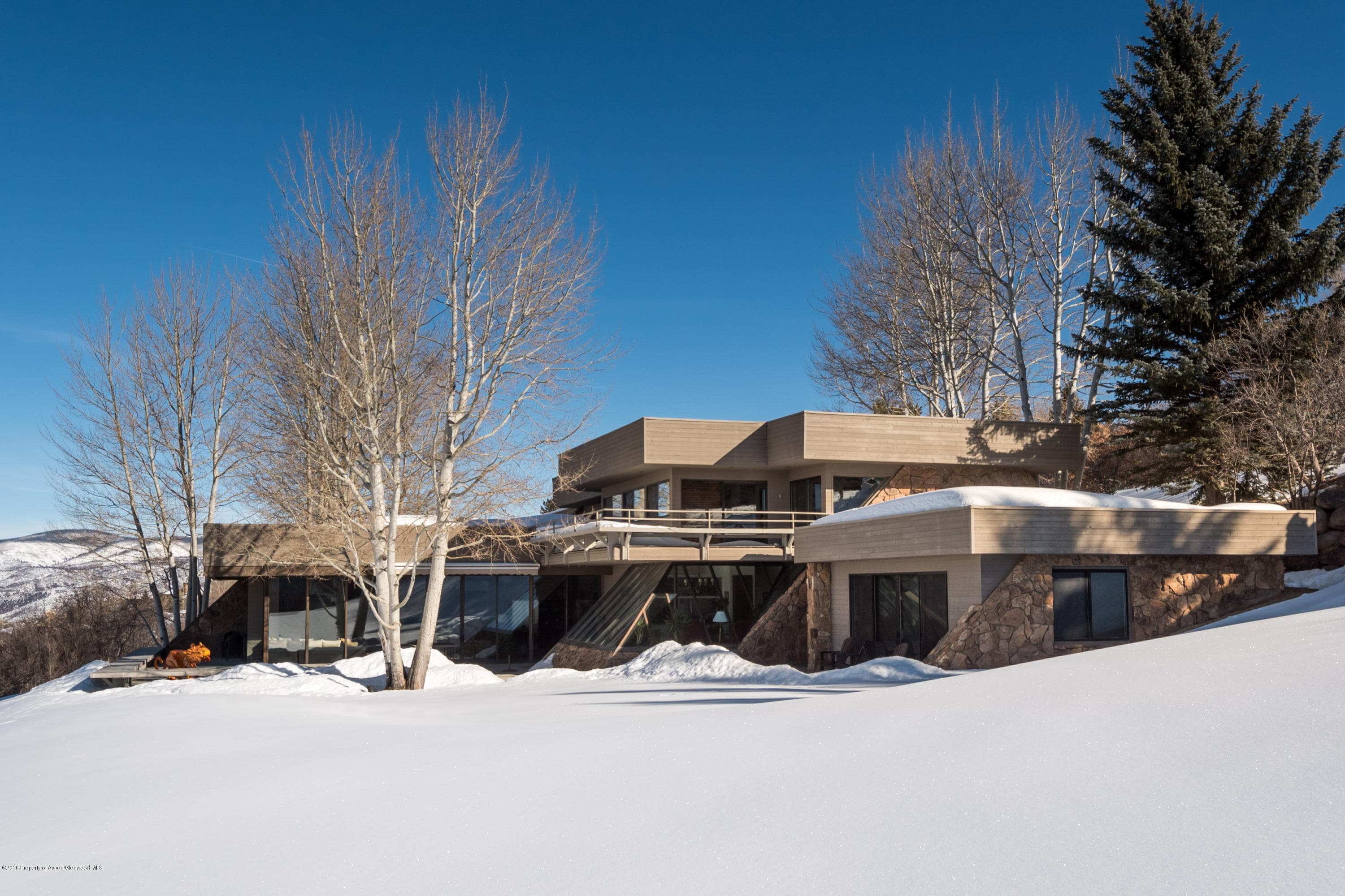 574 Johnson Drive - Photo 5