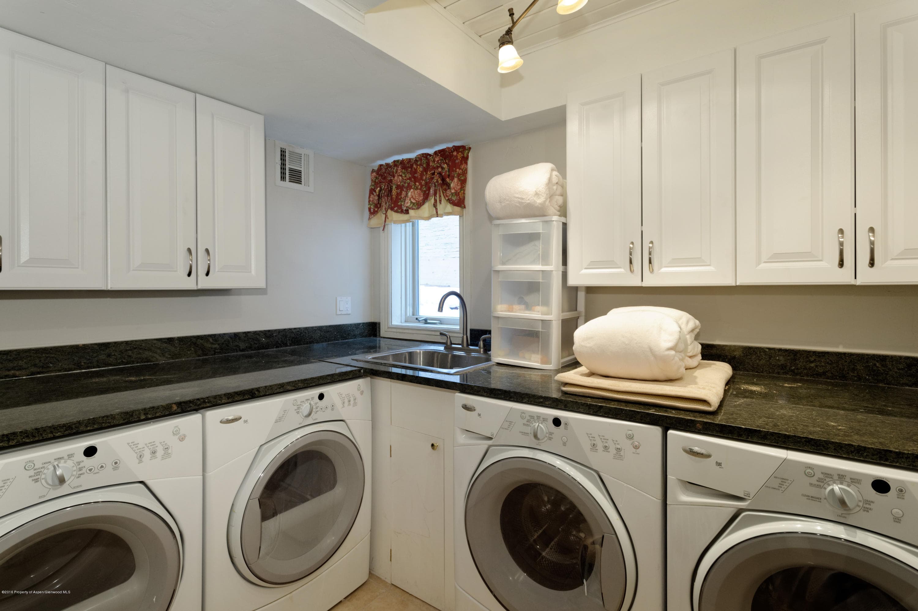 118 E Cooper Avenue, Aspen, CO 81611 - Photo 27