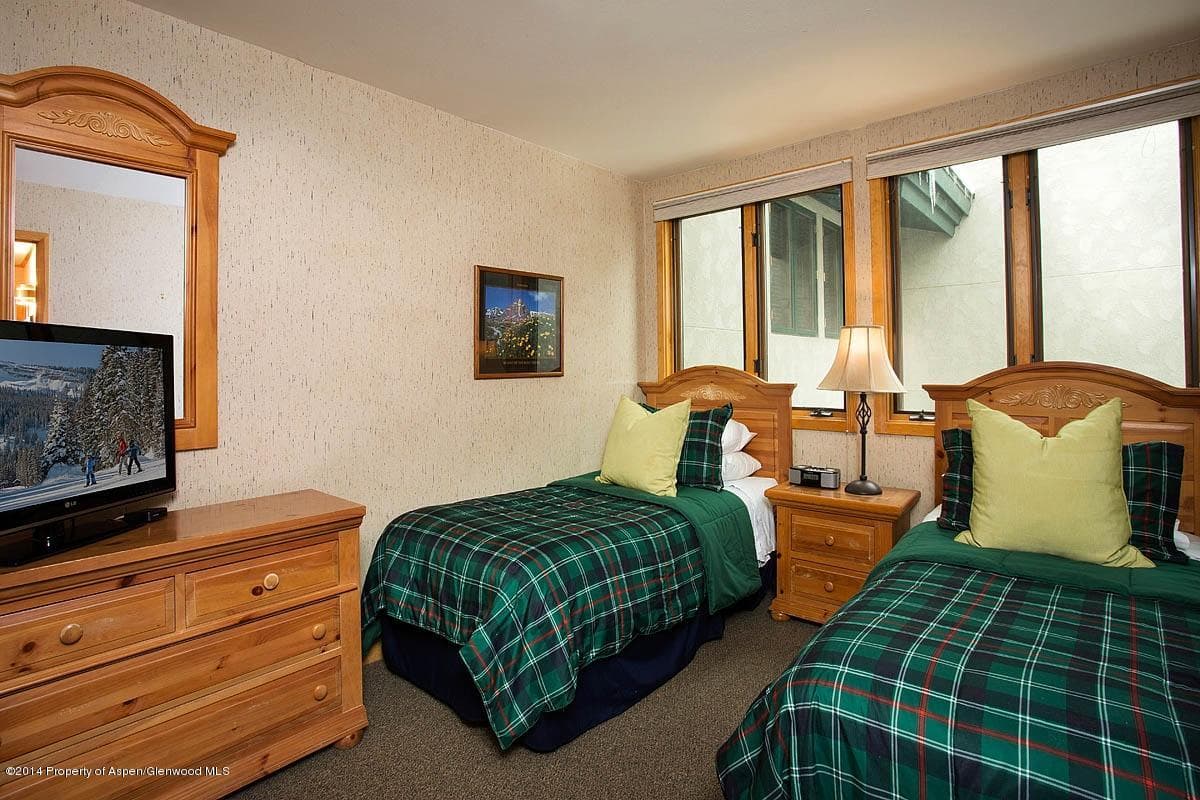 135 Carriage Way 29, Snowmass Village, CO 81615 - Photo 6