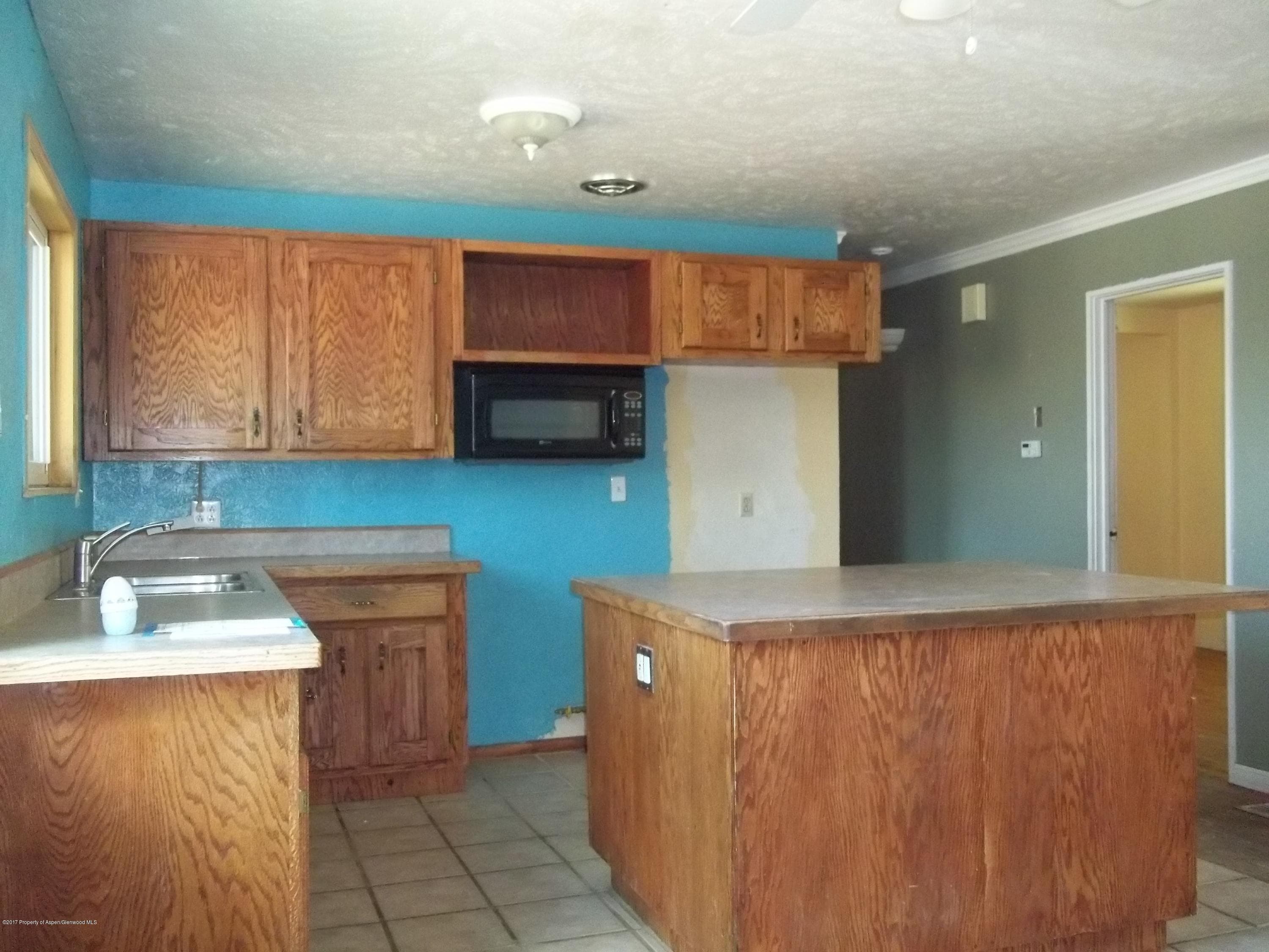 828 W 8th Drive, Craig, CO 81625 - Photo 5