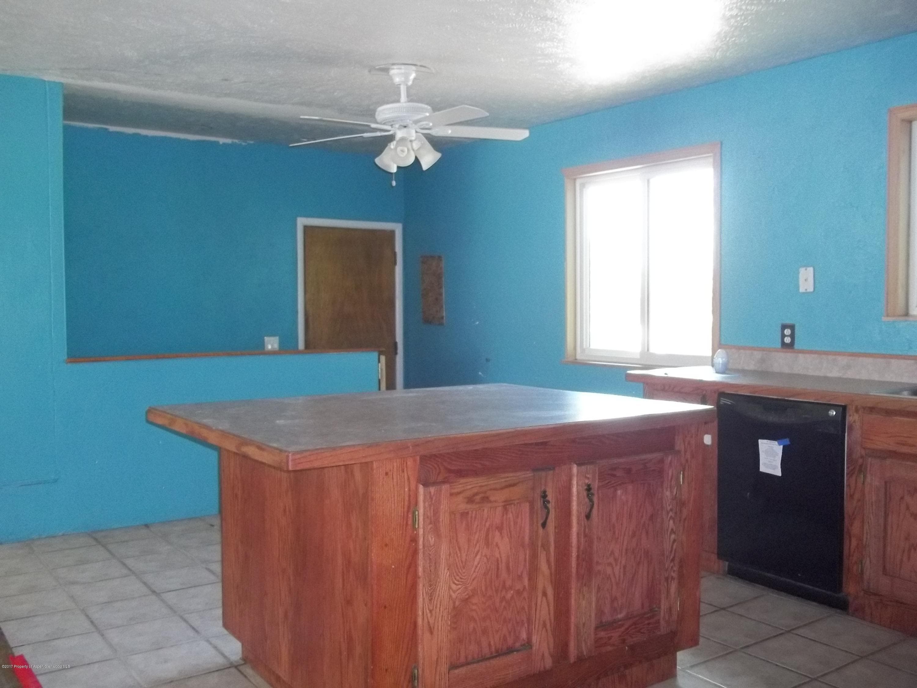 828 W 8th Drive, Craig, CO 81625 - Photo 4