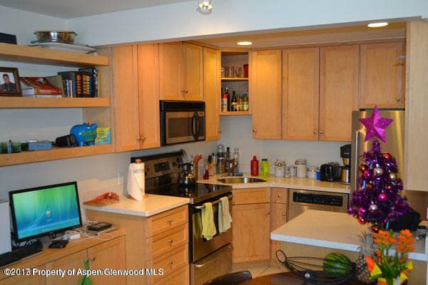 150 Carriage Way 18 - Photo 2