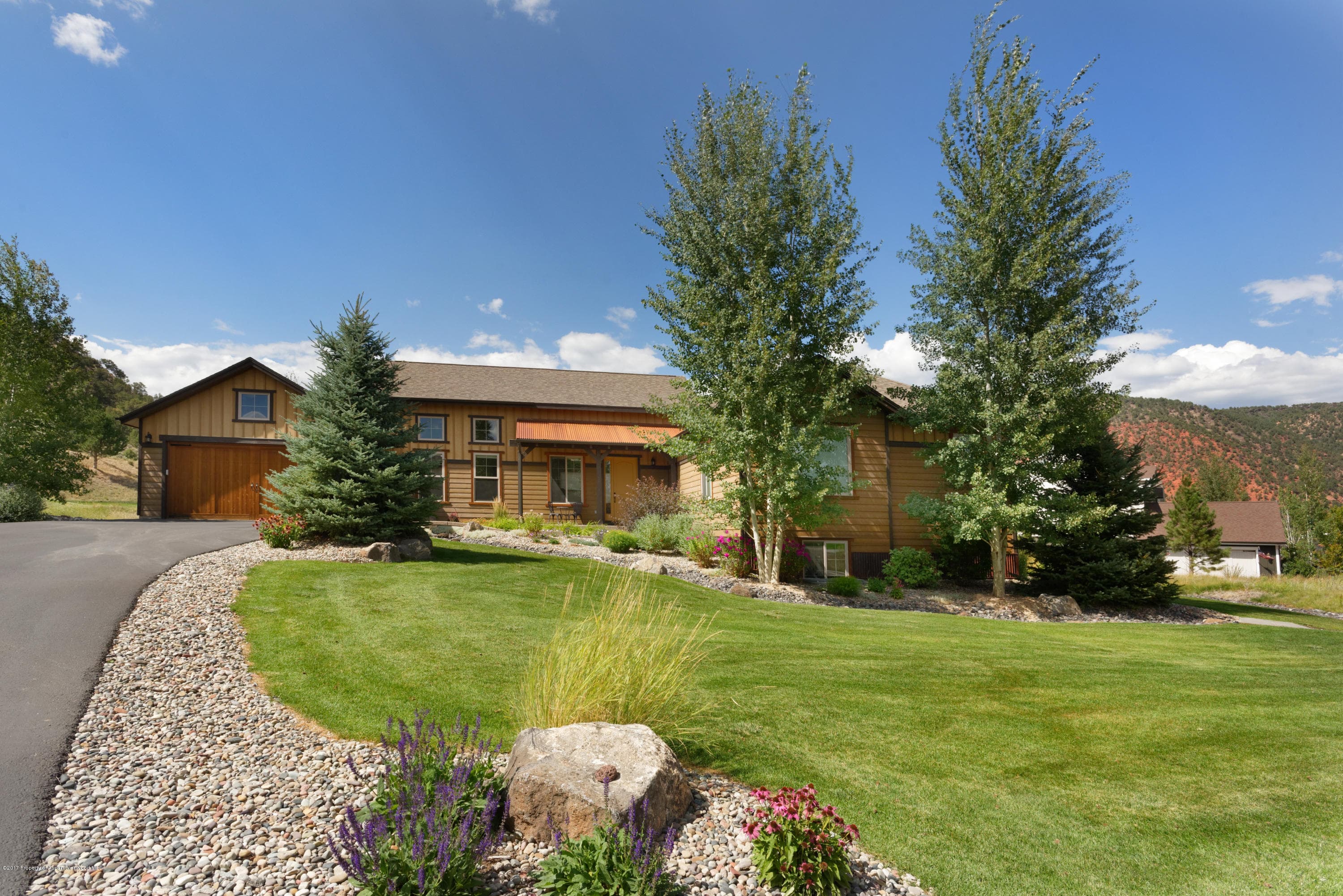 1027 River Bend Way, Glenwood Springs, CO 81601 - Photo 2