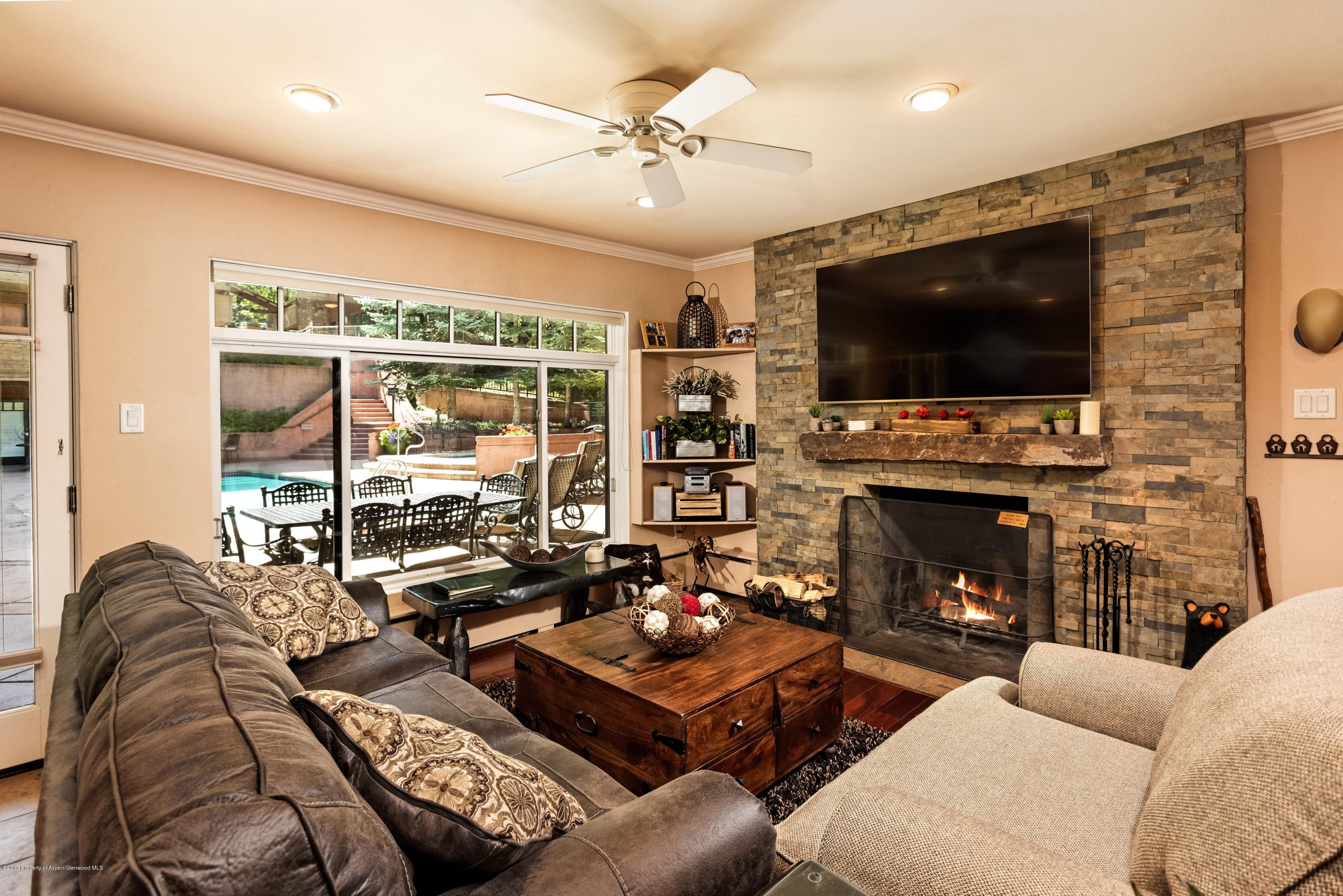 747 S Galena Street 190 - Photo 2