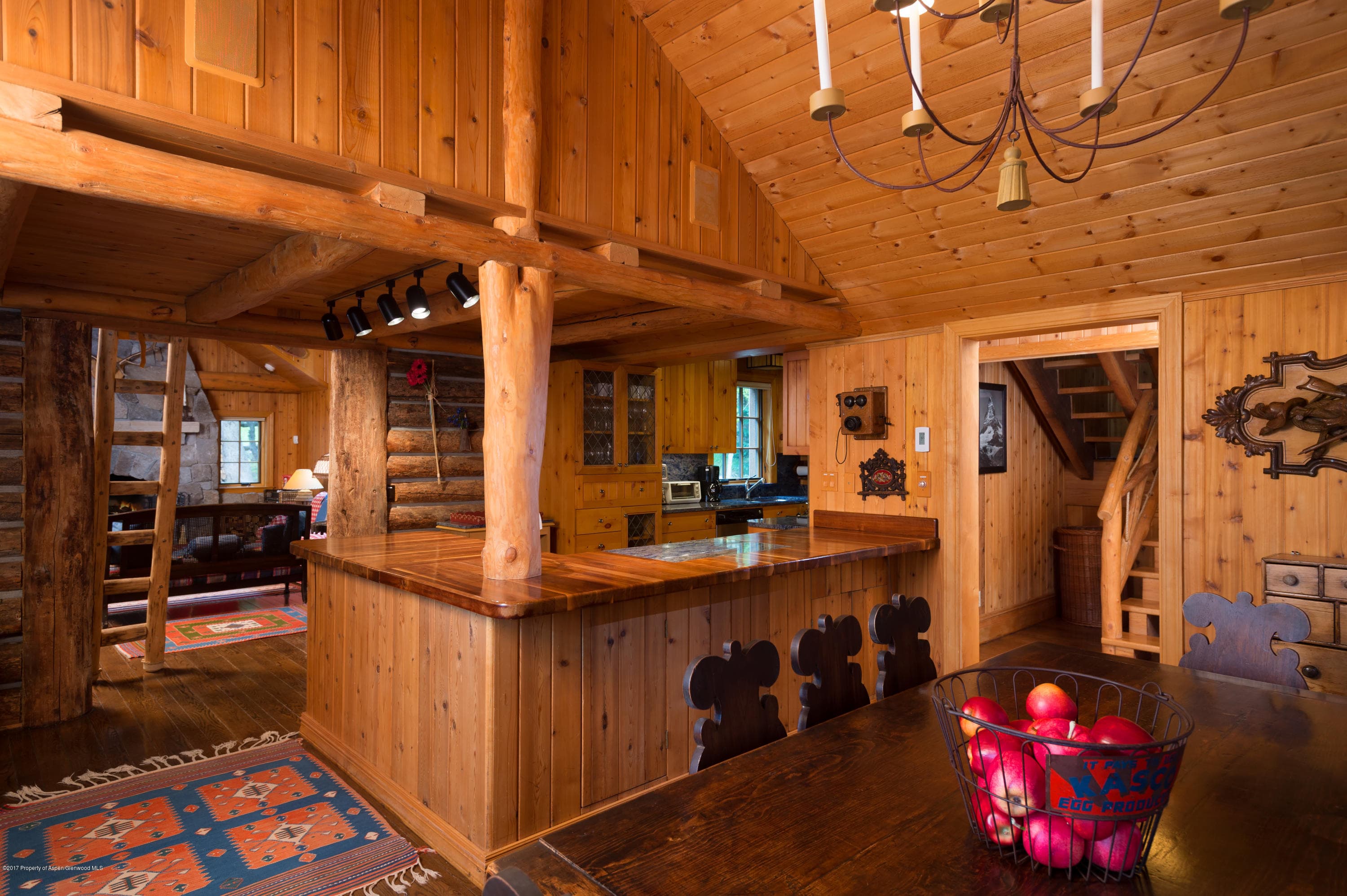 10081 Castle Creek Road - Photo 9