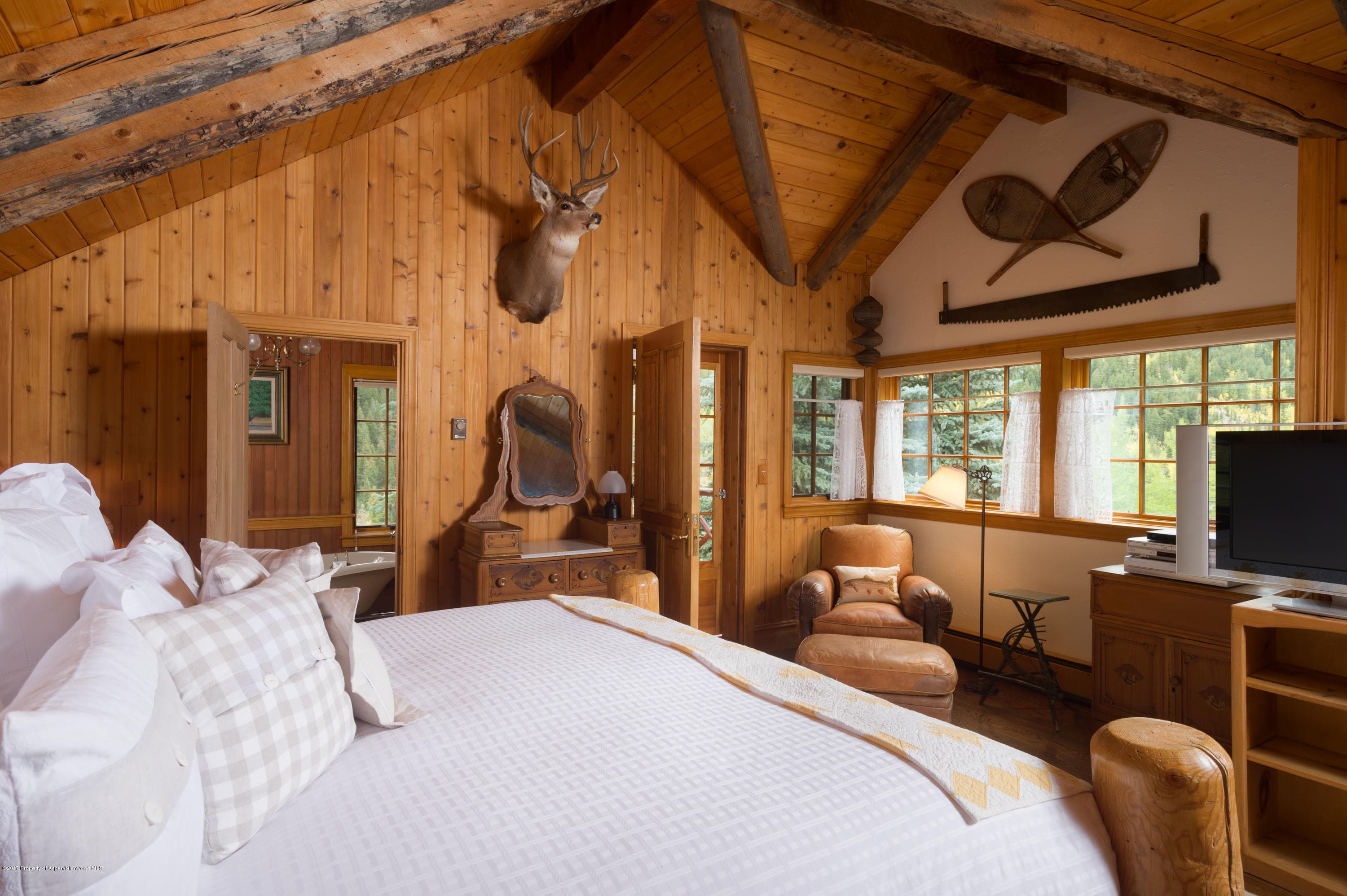 10081 Castle Creek Road - Photo 12
