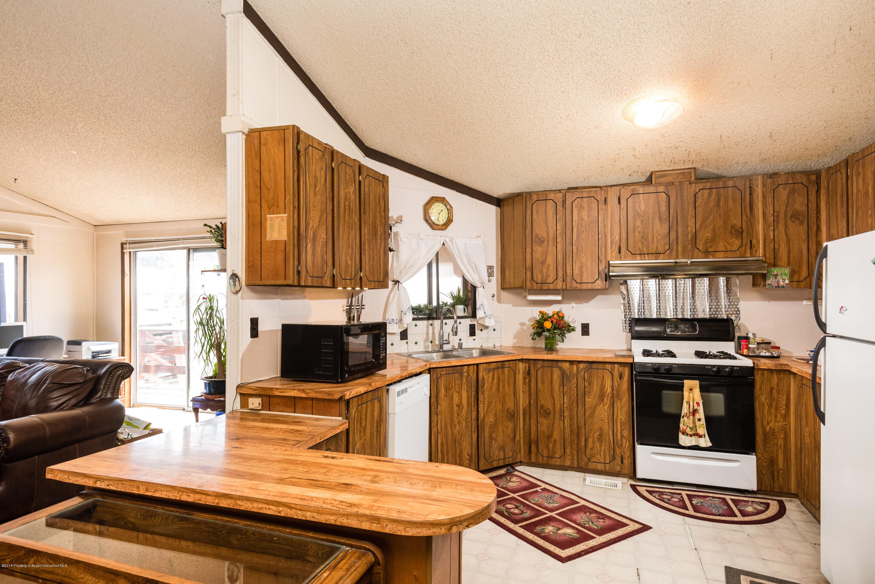 202 Cottonwood Lane - Photo 6