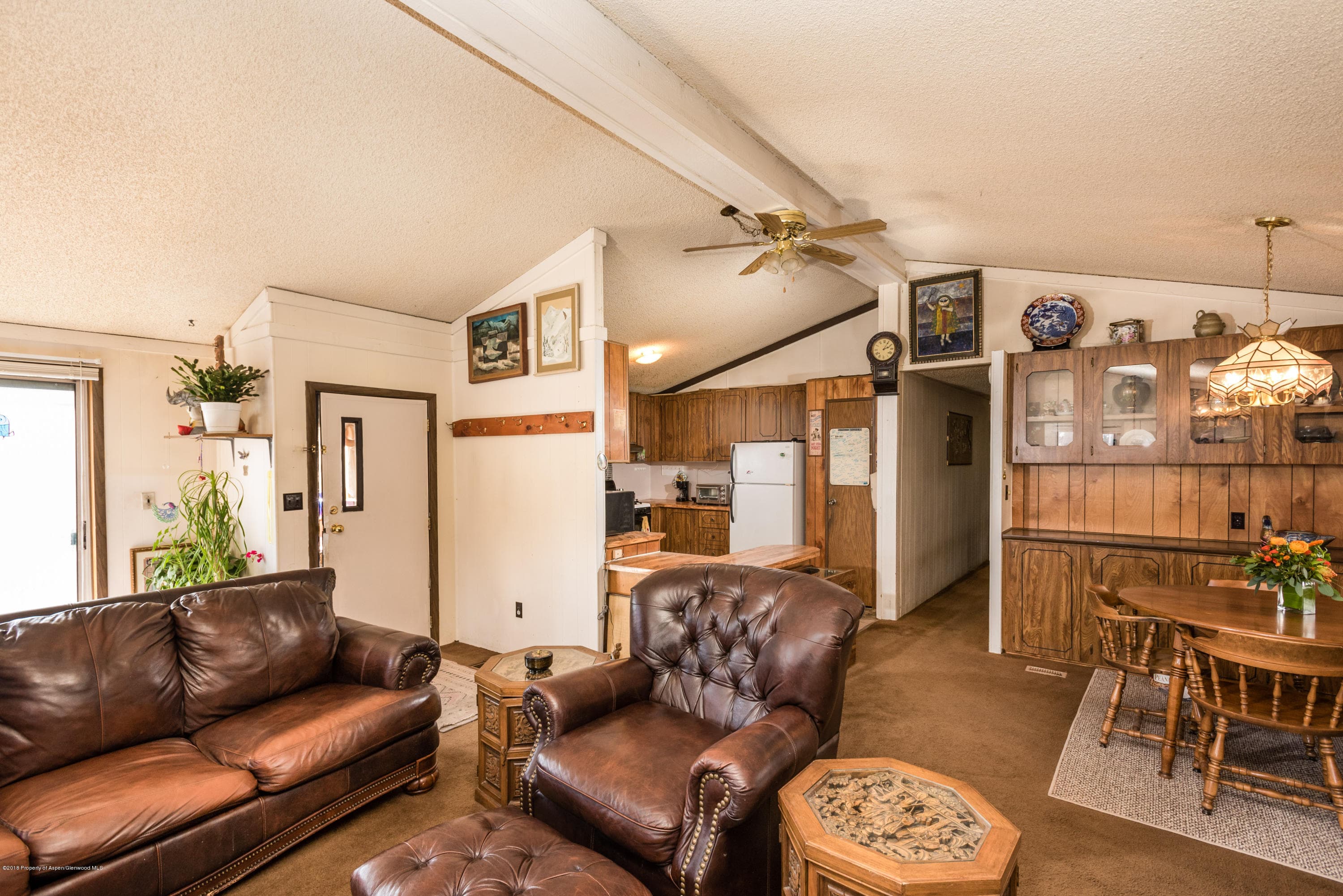 202 Cottonwood Lane - Photo 4