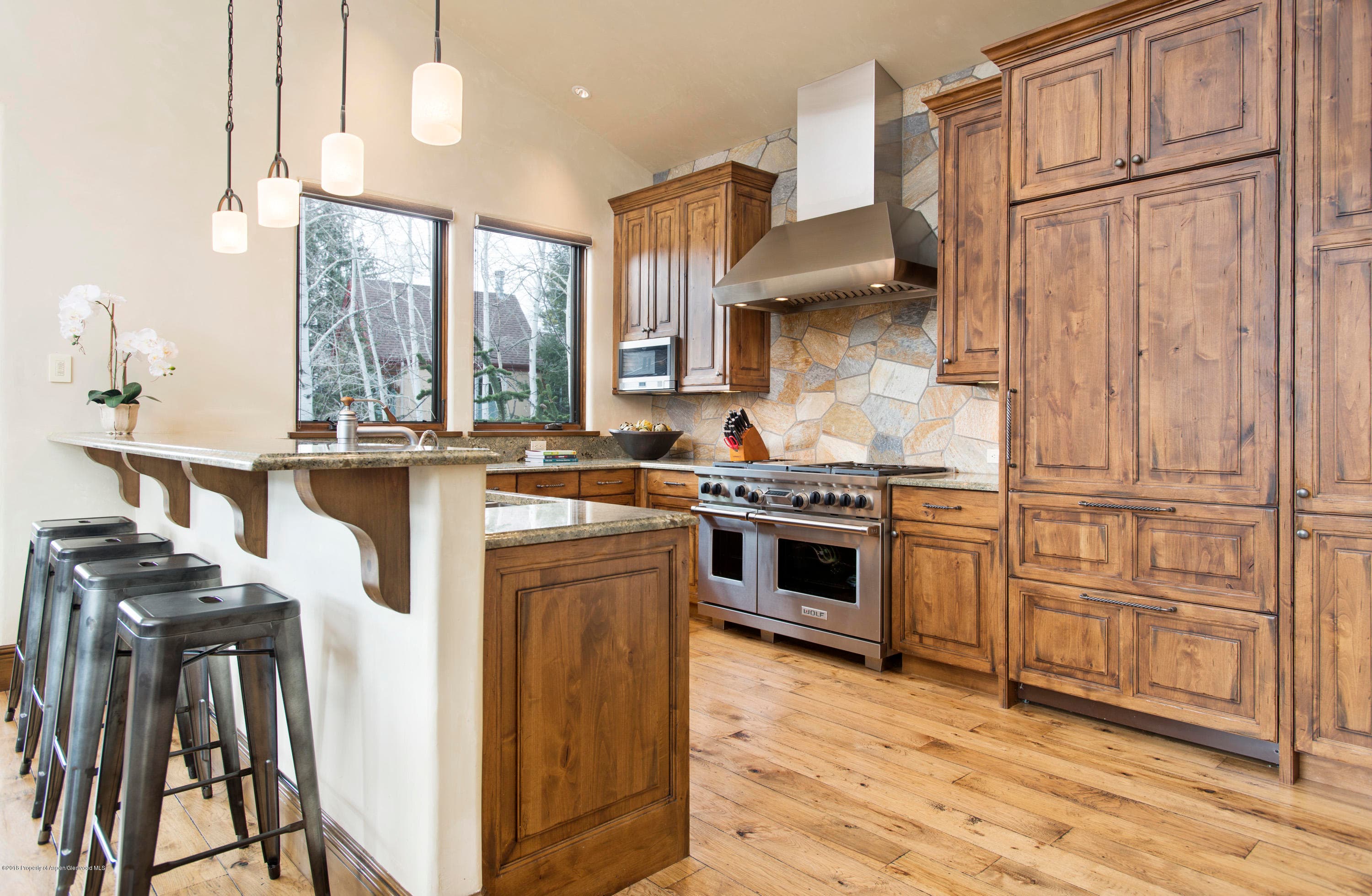 800 Gibson Avenue - Photo 3