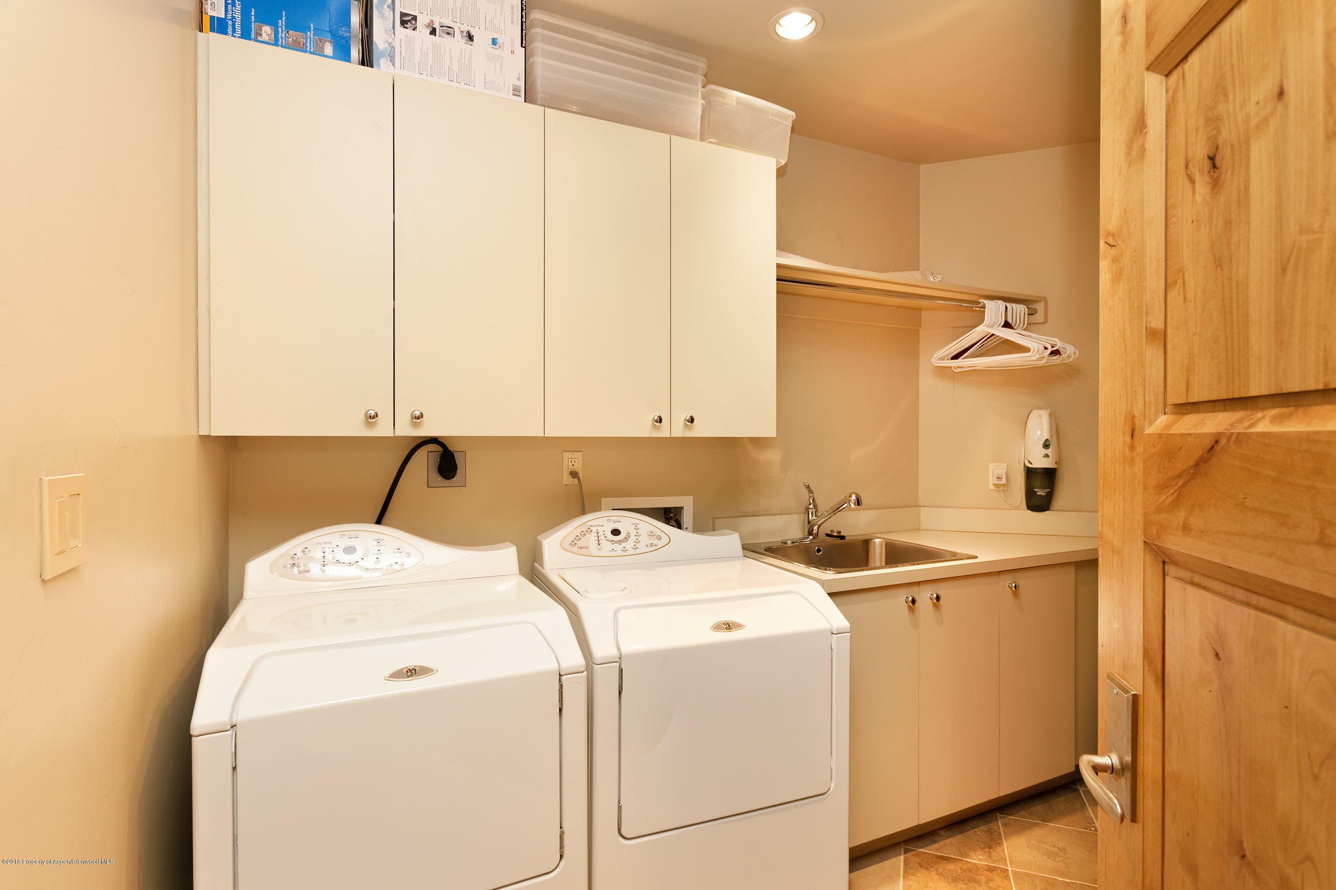 102 Founders Place 301, Aspen, CO 81611 - Photo 27