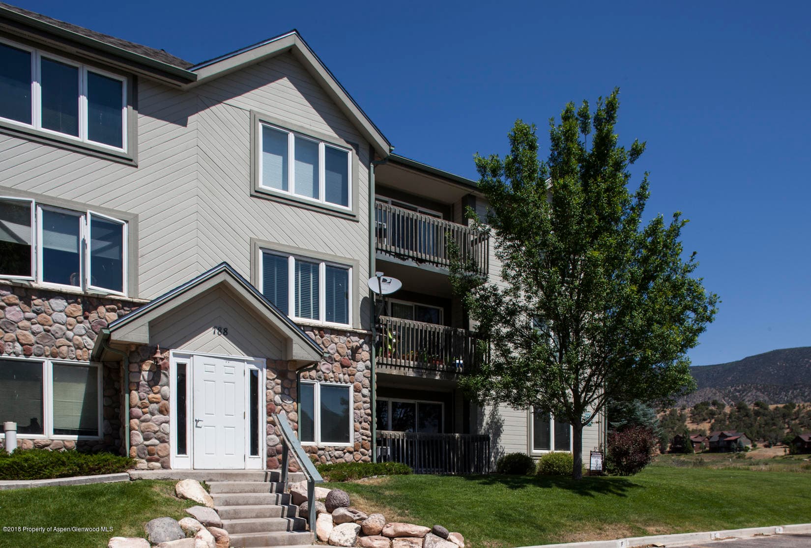 788 Castle Valley Boulevard Unit L, New Castle, CO 81647 - Photo 1