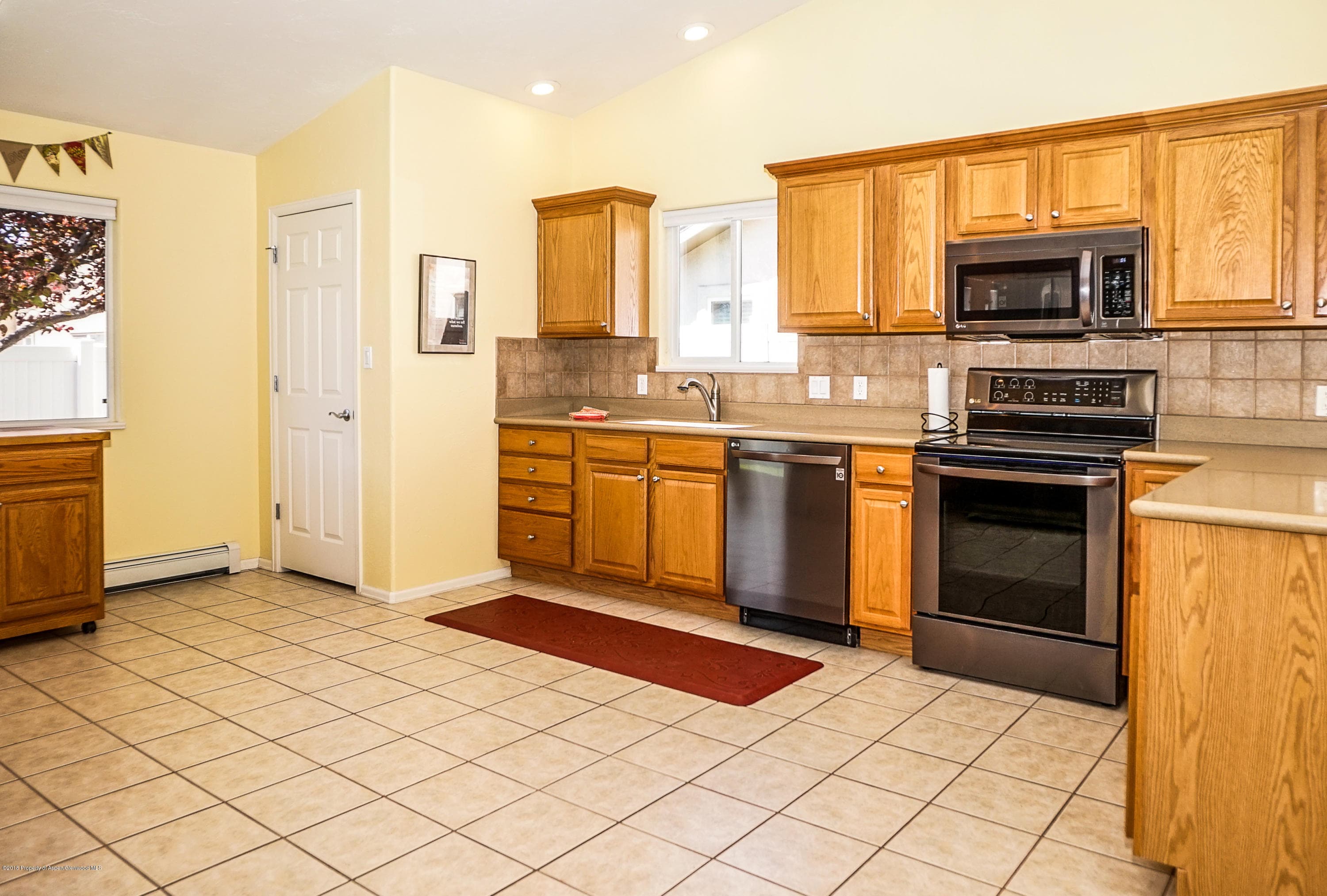 3019 Oakwood Drive, Grand Junction, CO 81504 - Photo 3