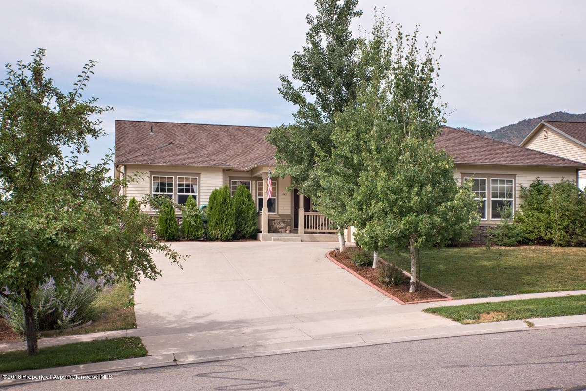 445 Wagon Wheel Circle, New Castle, CO 81647 - Photo 3