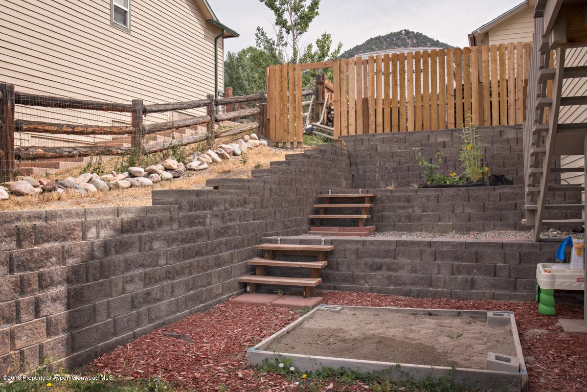 445 Wagon Wheel Circle, New Castle, CO 81647 - Photo 28