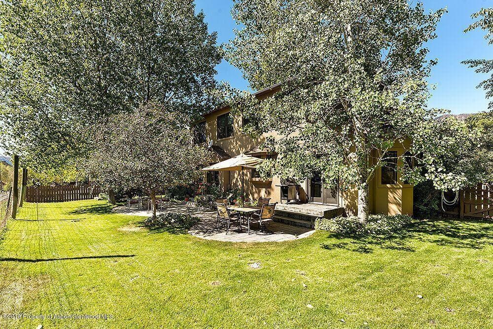 765 Hearthstone Drive - Photo 3