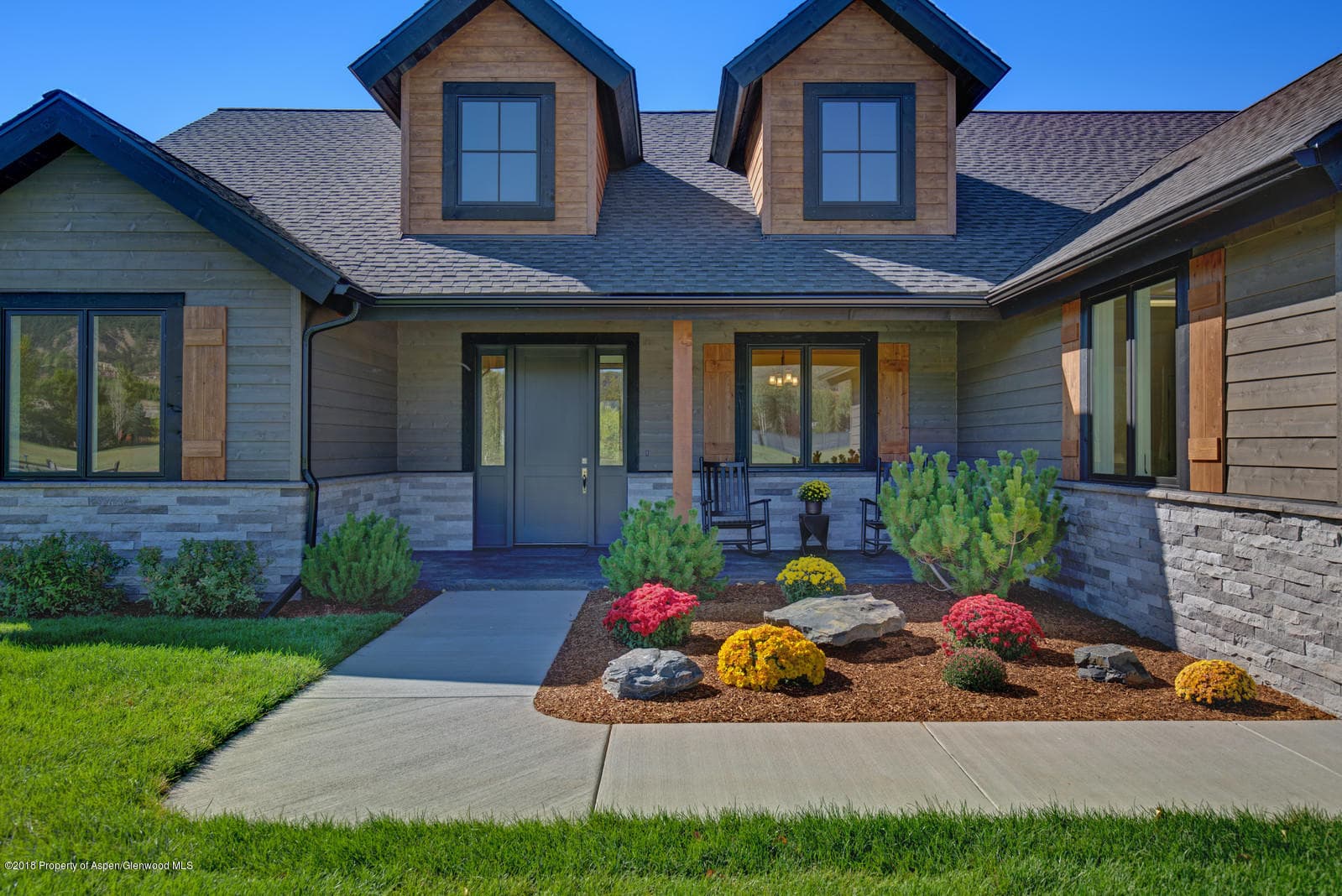 302 Equestrian Way - Photo 5