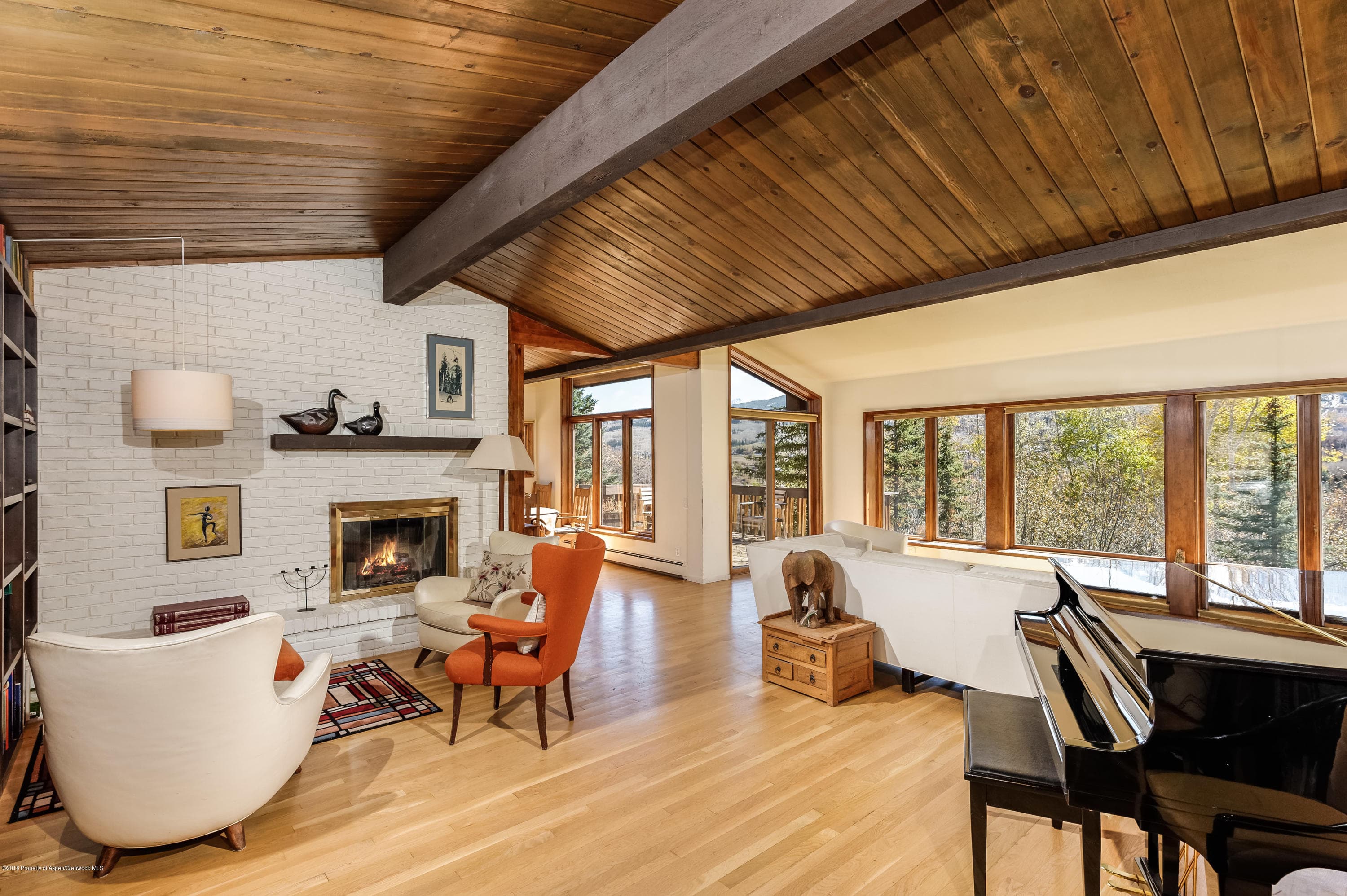 118 Lemond Place - Photo 4