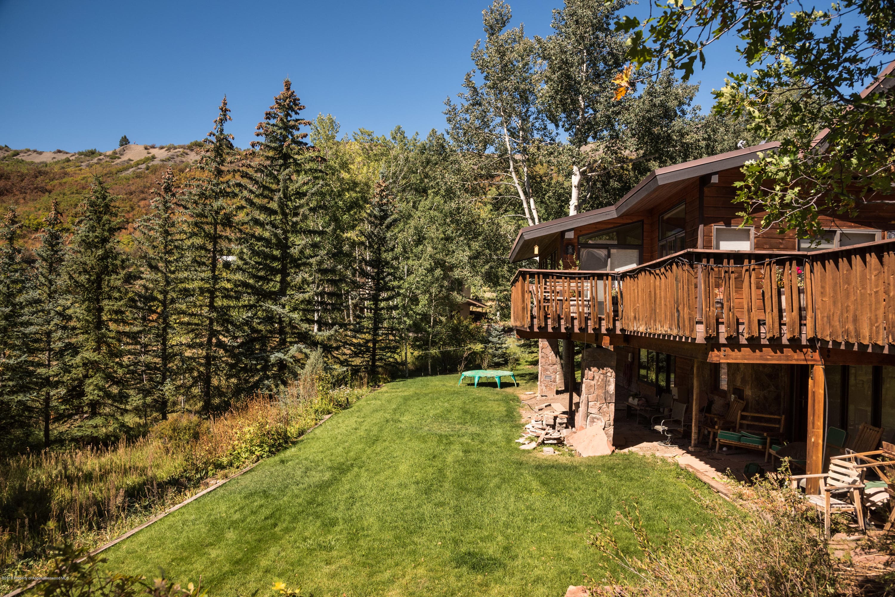 118 Lemond Place - Photo 2