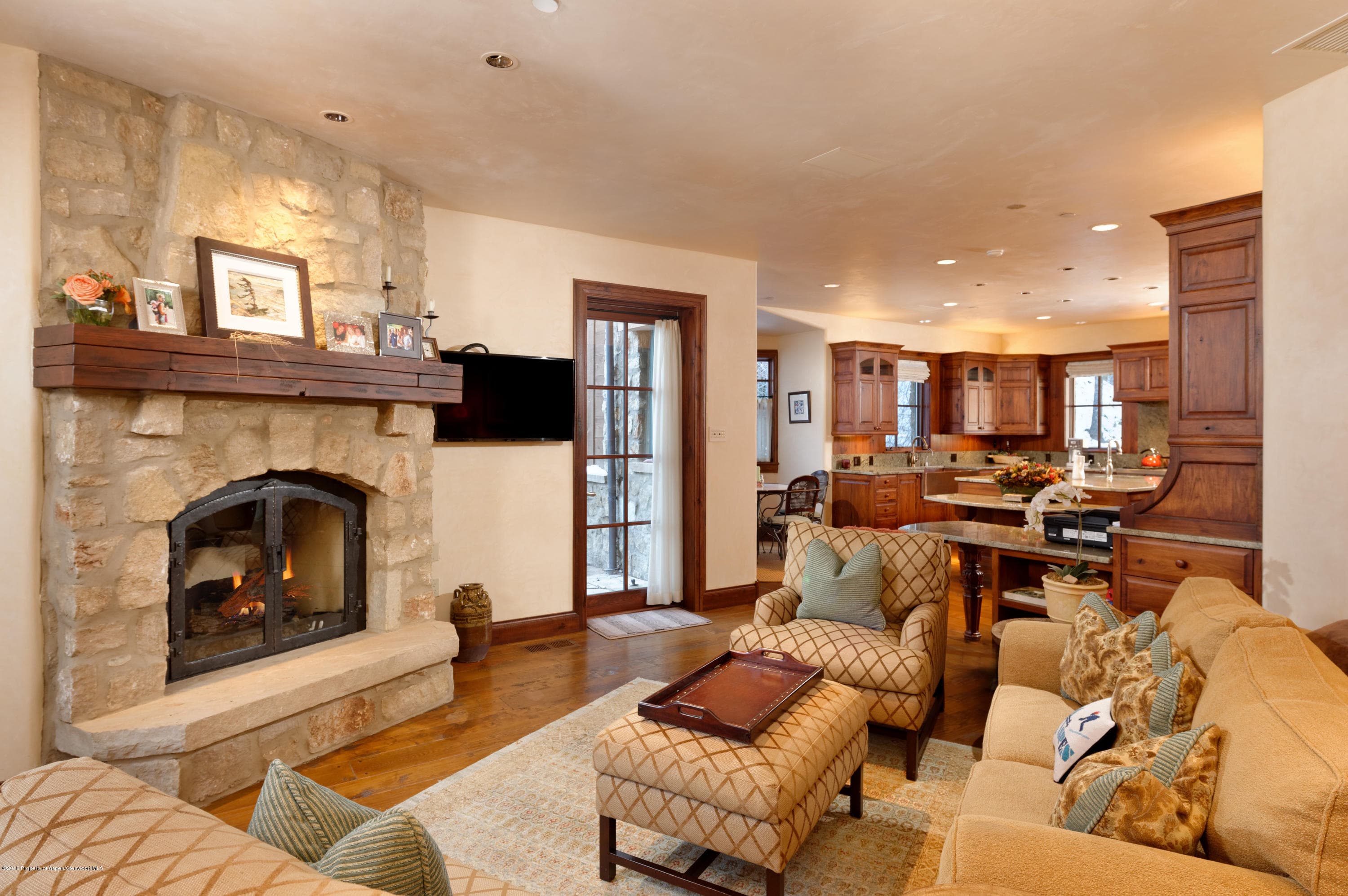388 Exhibition Lane - Photo 8