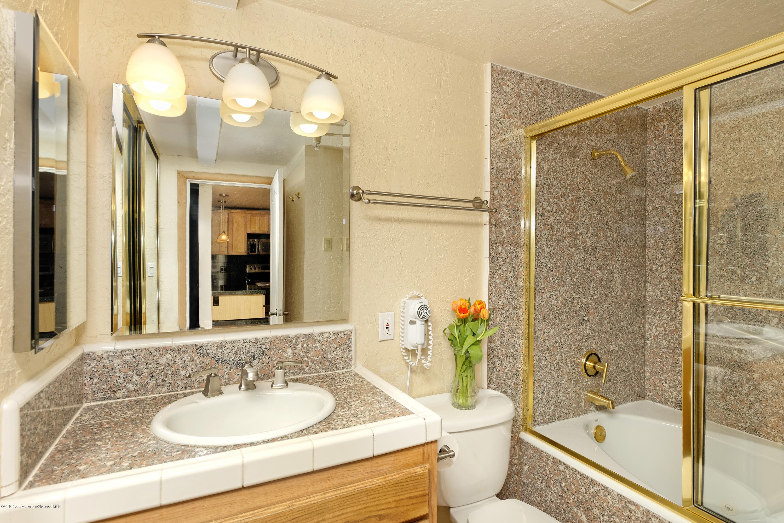 617 E Cooper Avenue 401 - Photo 8