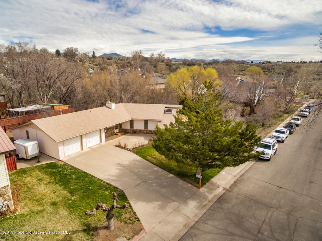 820 E 5th Street, Rifle, CO 81650 - Photo 2