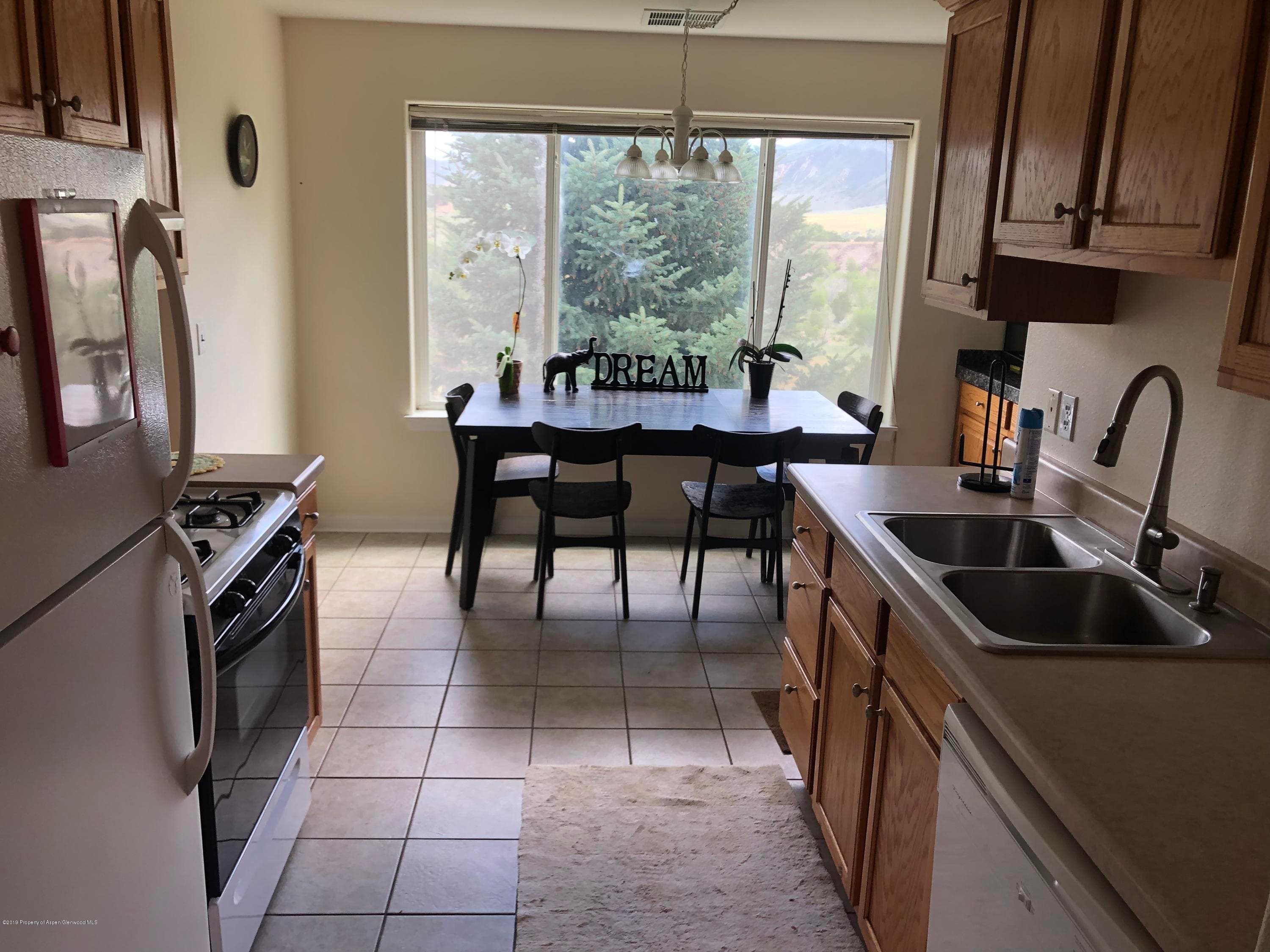 792 Castle Valley Boulevard F, New Castle, CO 81647 - Photo 2