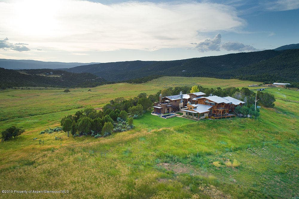3061 County Road 103 - Photo 5
