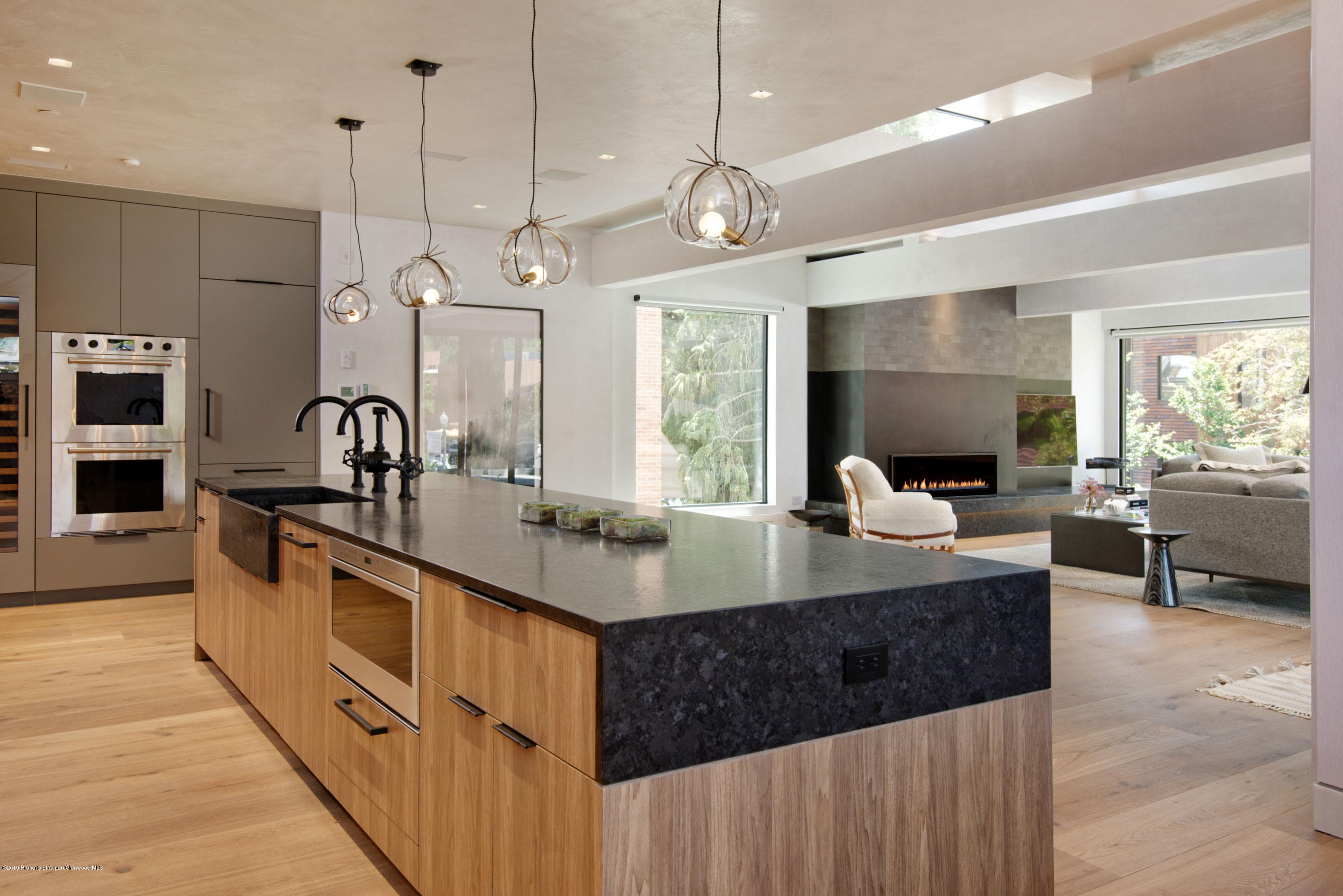 602 E Hyman Avenue - Photo 10
