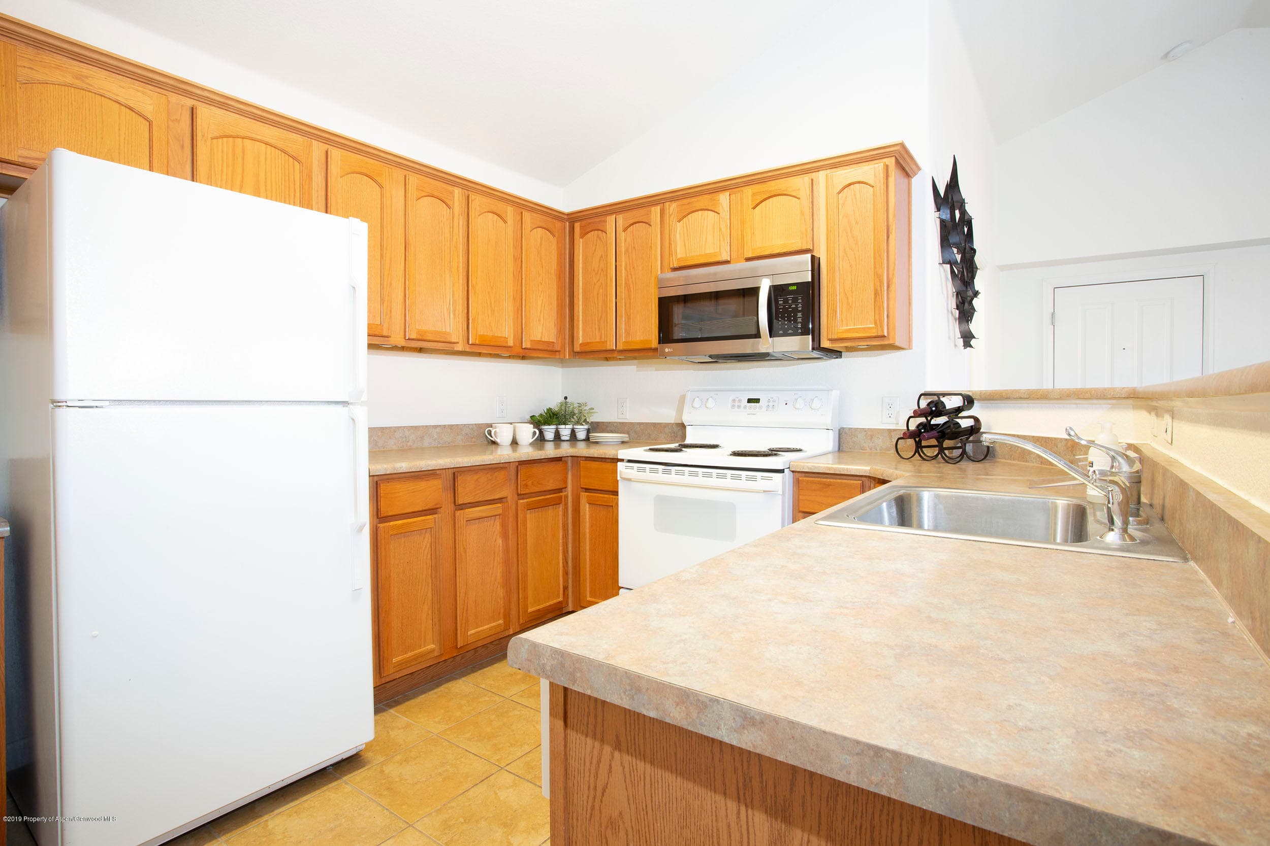 612 River View Drive #809, New Castle, CO 81647 - Photo 4