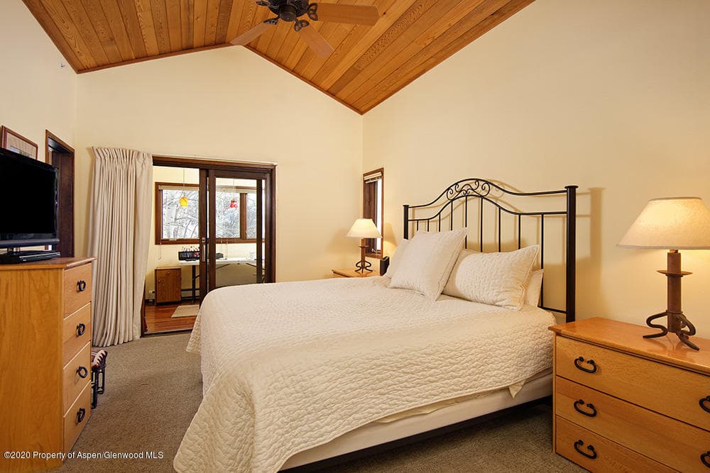 100 Terrace Lane - Photo 8