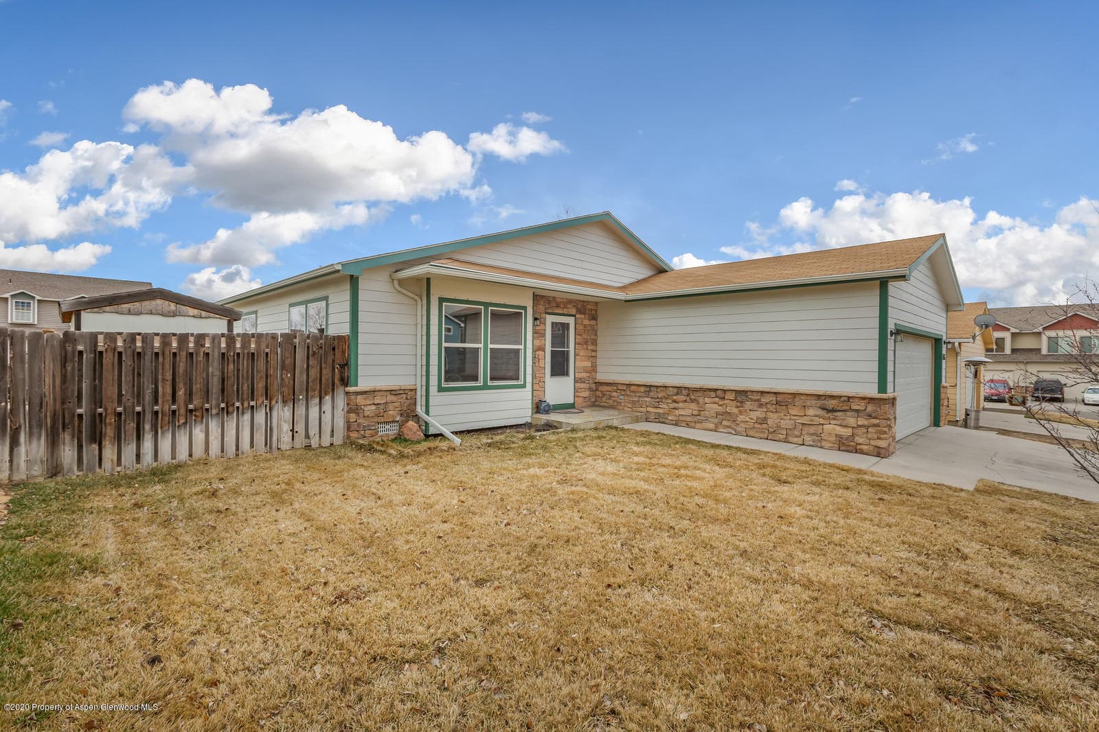 2606 Shawnee Court, Rifle, CO 81650 - Photo 2