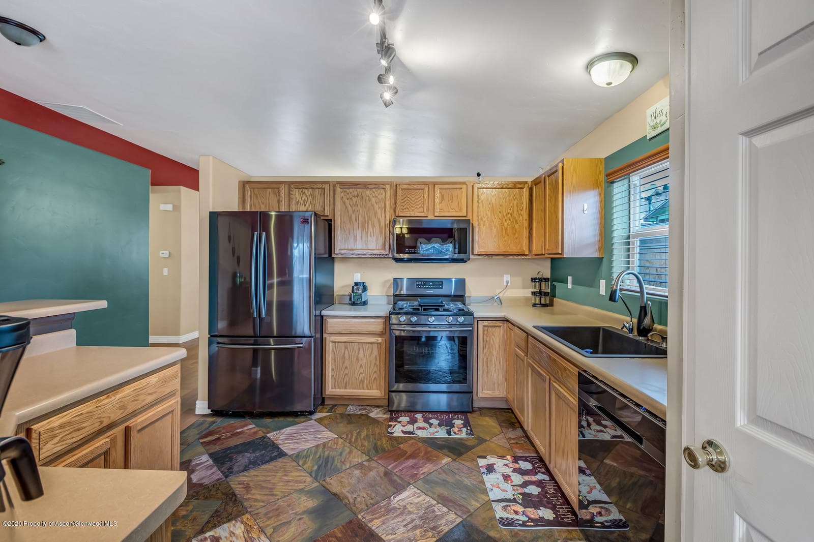 2606 Shawnee Court, Rifle, CO 81650 - Photo 8
