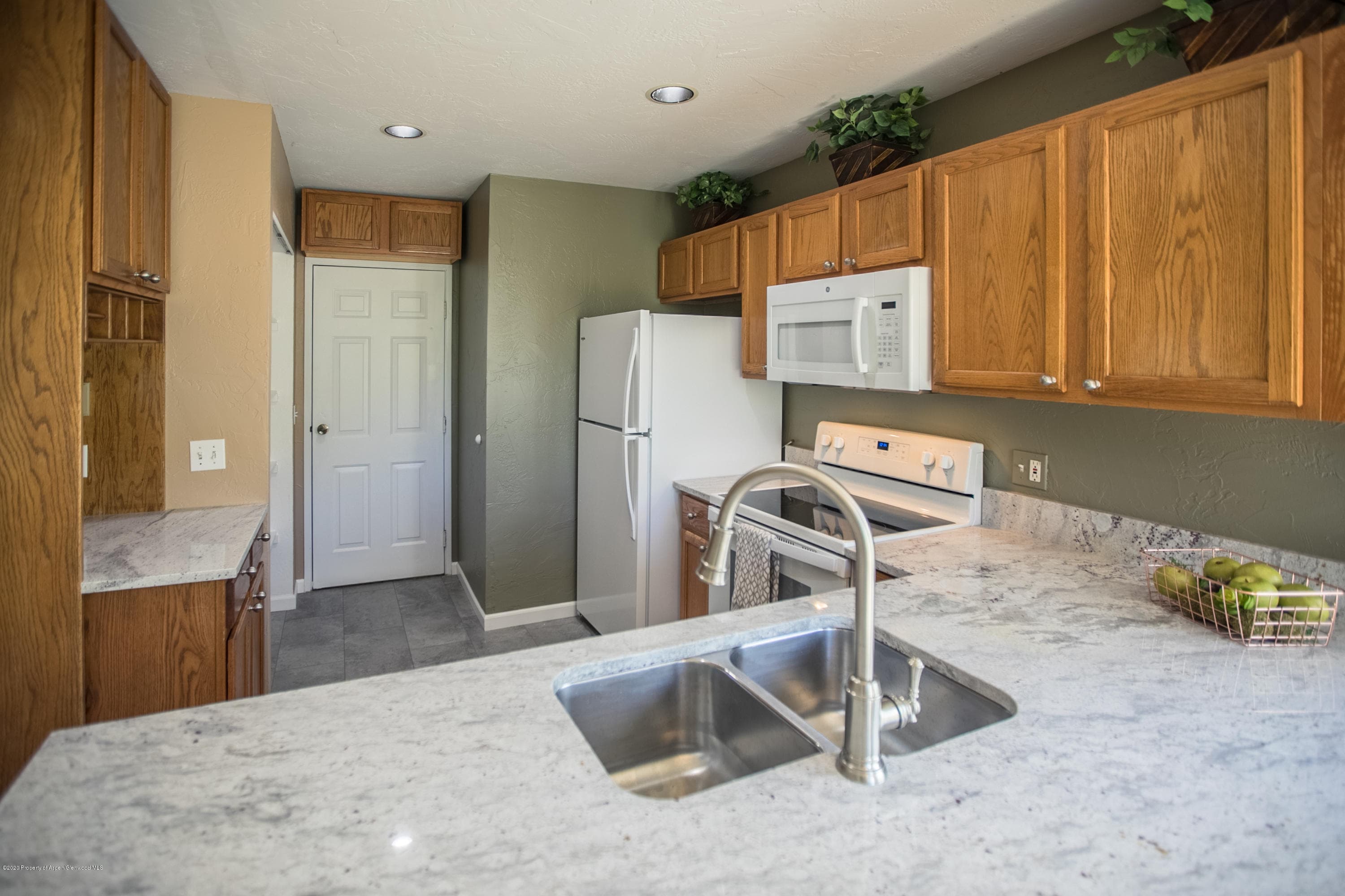 183 Orchard Lane, Glenwood Springs, CO 81601 - Photo 5