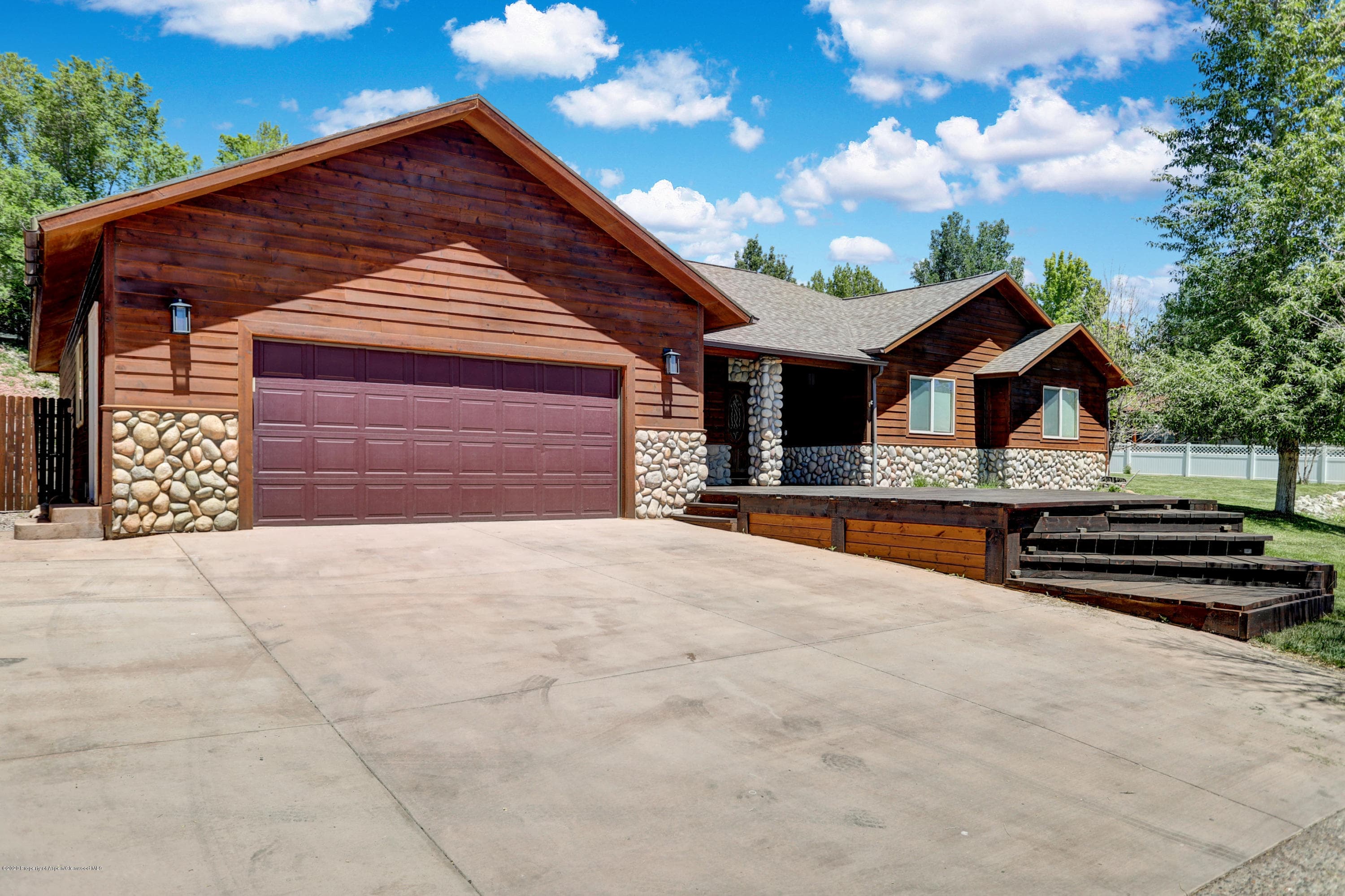 997 E 10th Street, Craig, CO 81625 - Photo 2