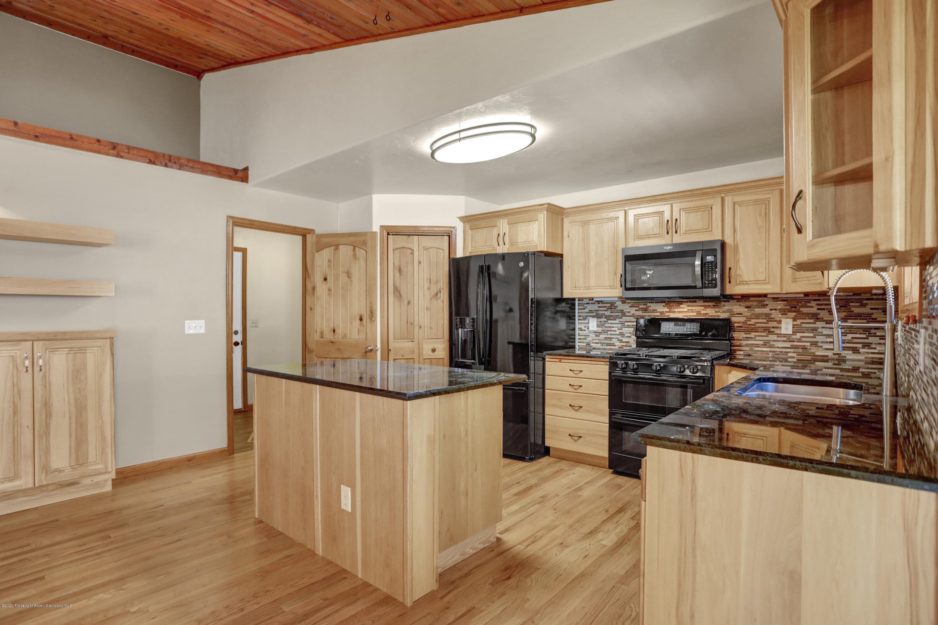 997 E 10th Street, Craig, CO 81625 - Photo 8