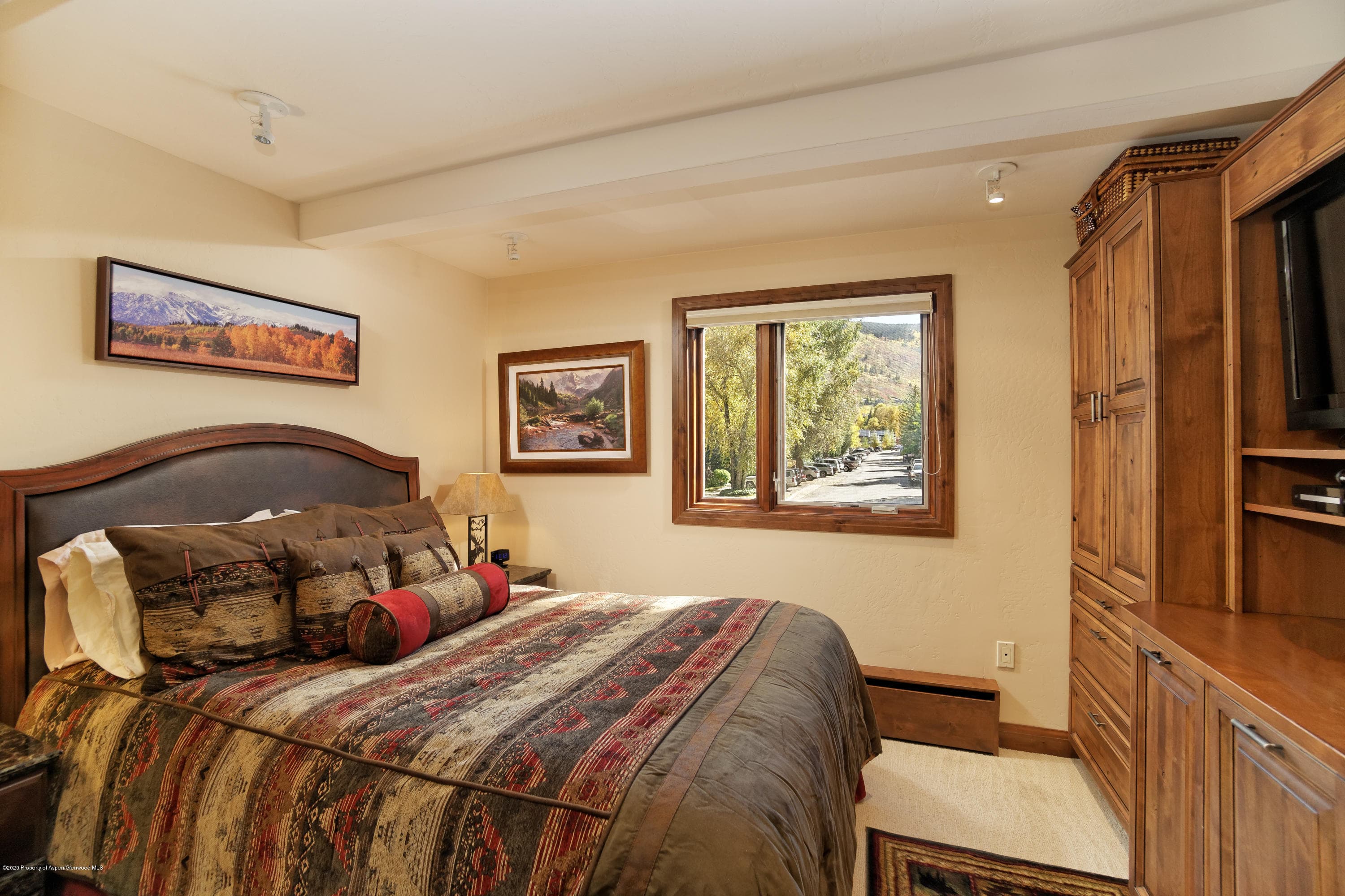 601 S West End Street 6 - Photo 5