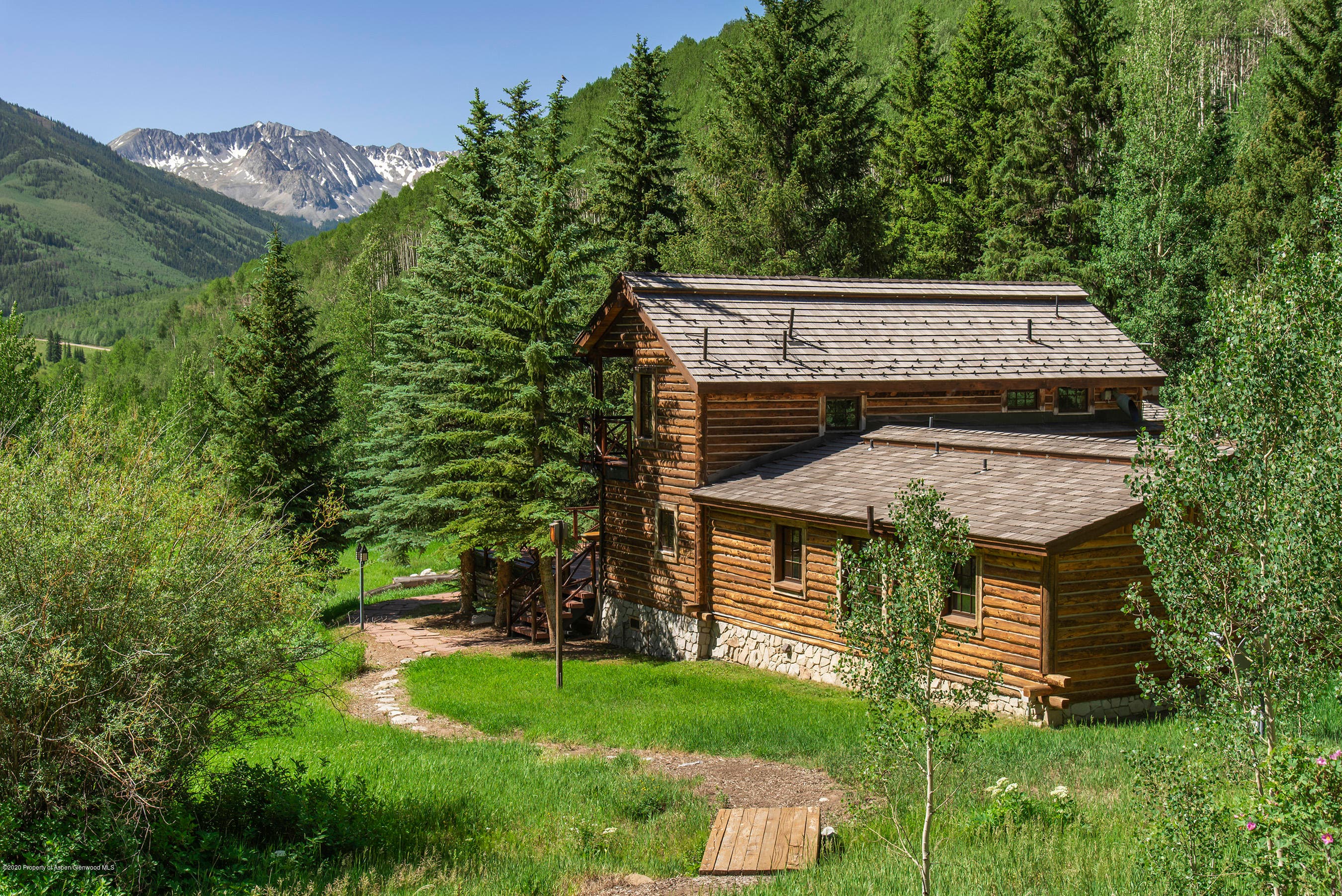 10081 Castle Creek Road - Photo 2