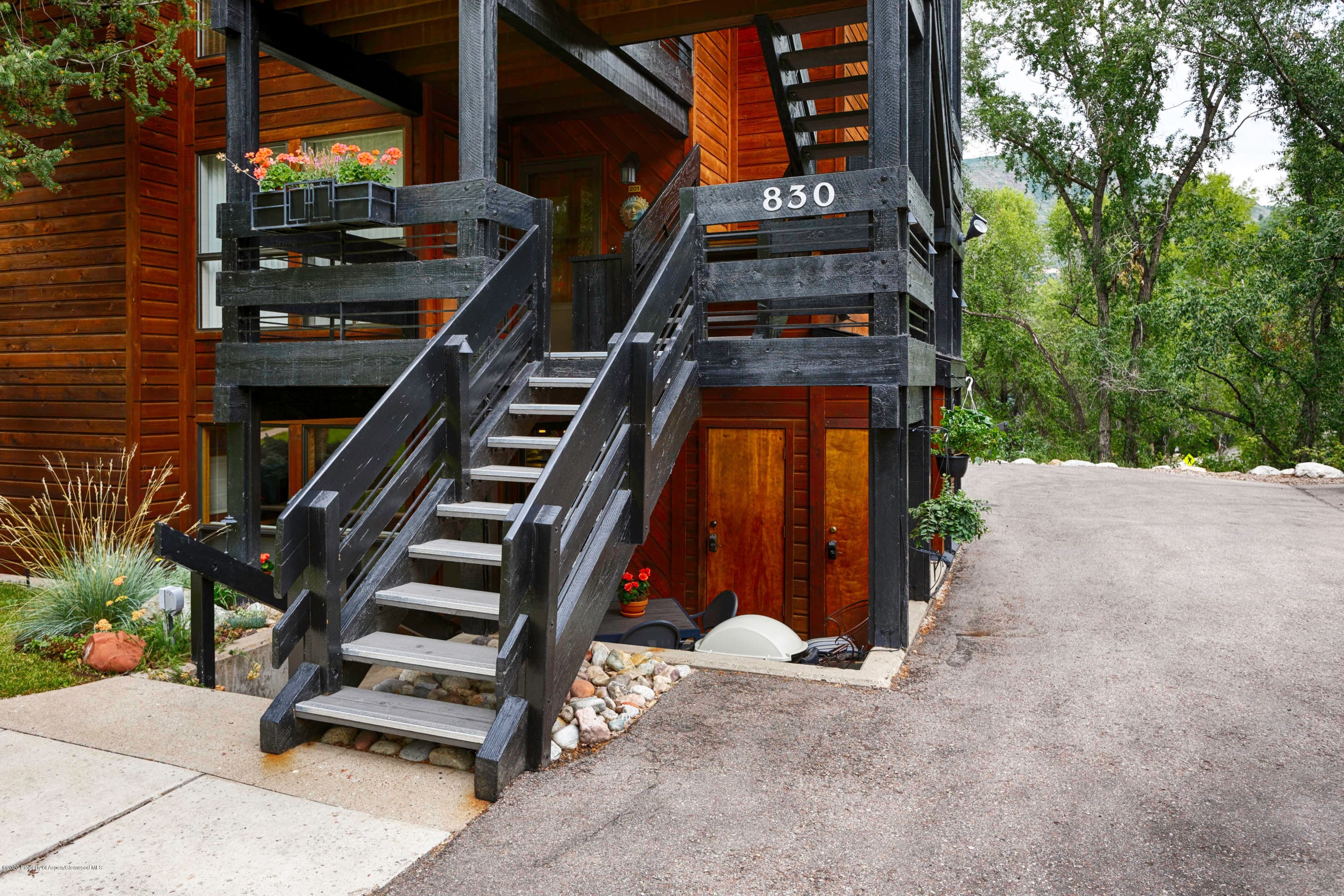 824 E Hopkins Avenue, Aspen, CO 81611 - Photo 18