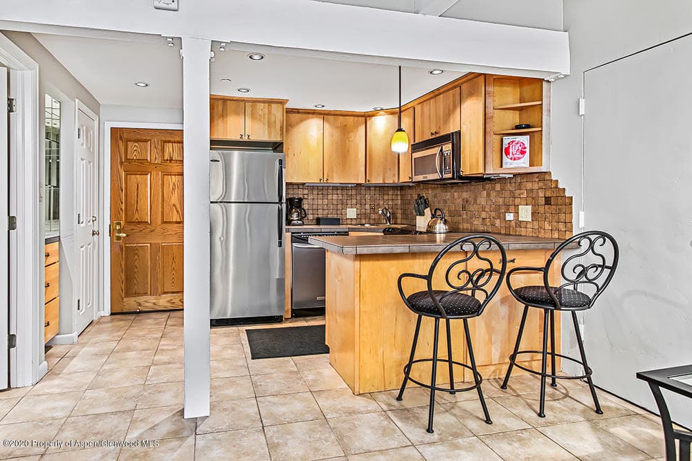 617 E Cooper Avenue 215 - Photo 4