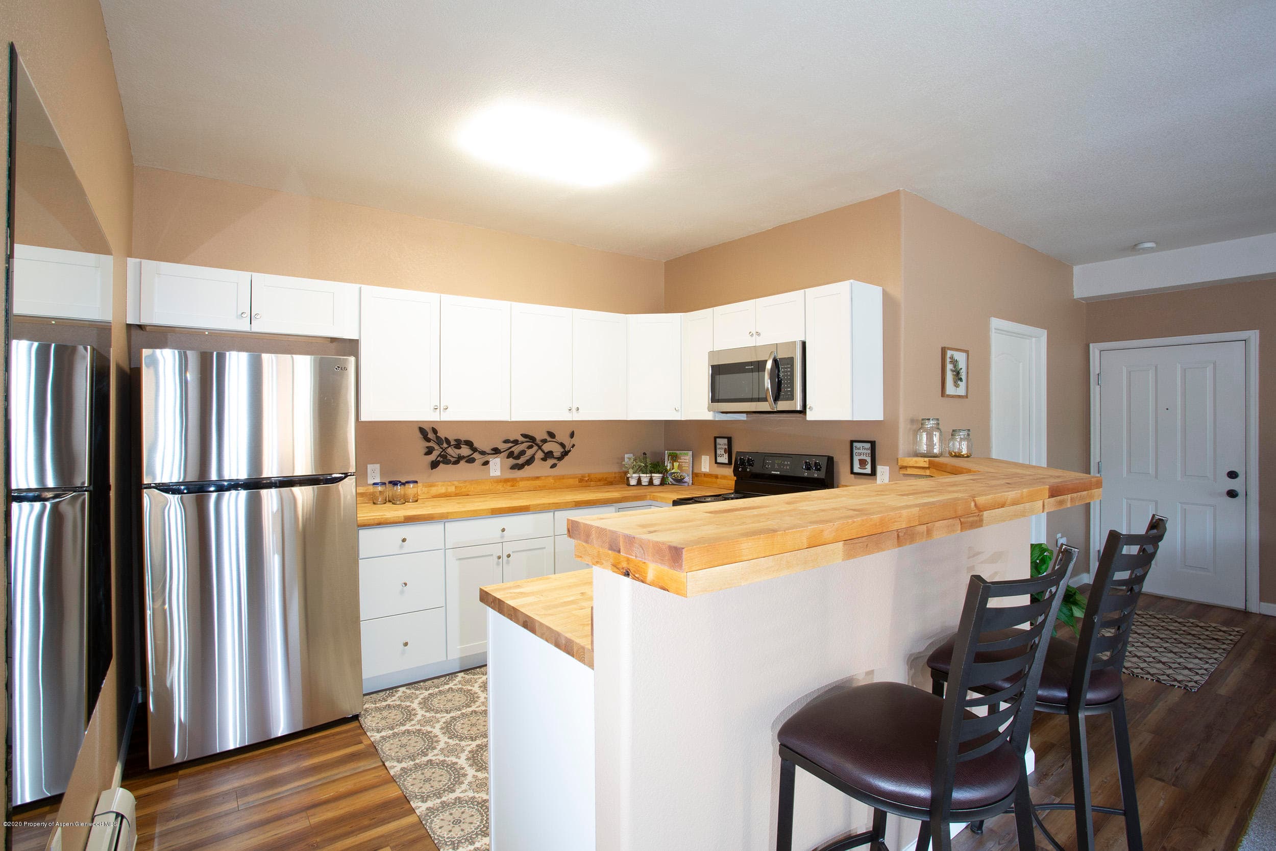 544 River View Drive 601, New Castle, CO 81647 - Photo 2